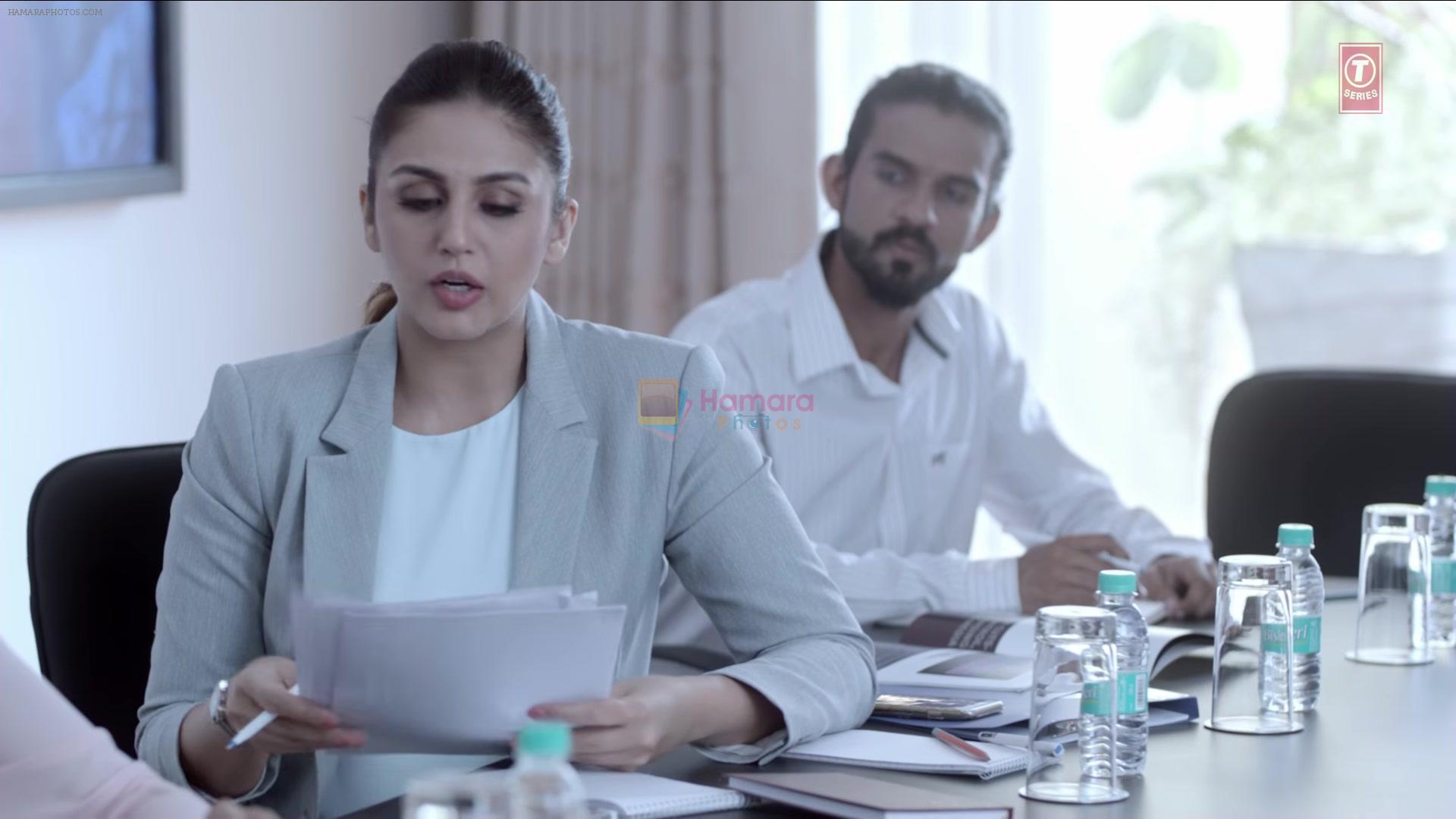 Huma Qureshi in Dillagi Music Video Still