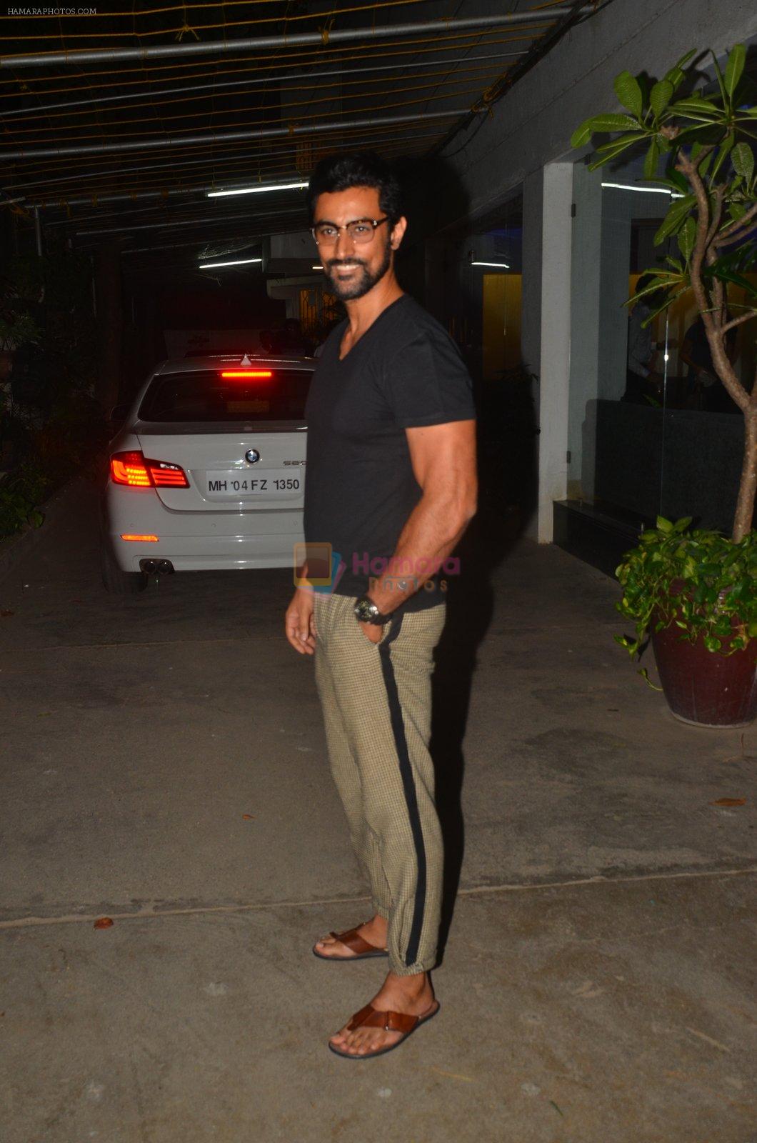 Kunal Kapoor snapped at a screening on 10th June 2016