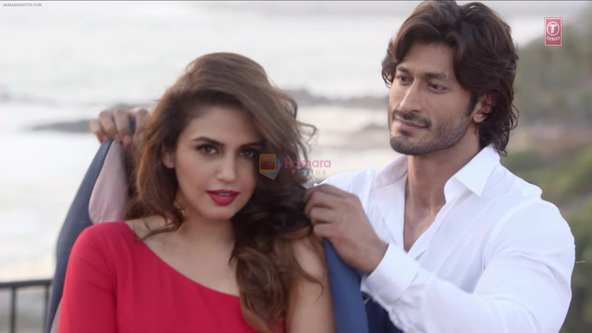 Huma Qureshi and Vidyut Jammwal in Dillagi Music Video Still