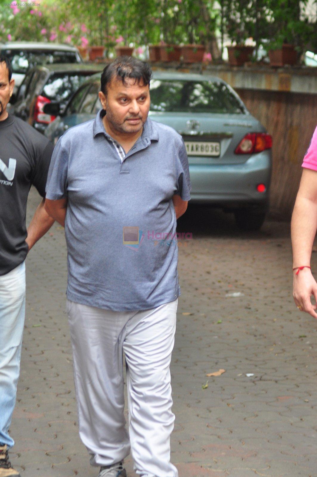 Anil Sharma at Sattee Shourie Funeral on June 11th 2016