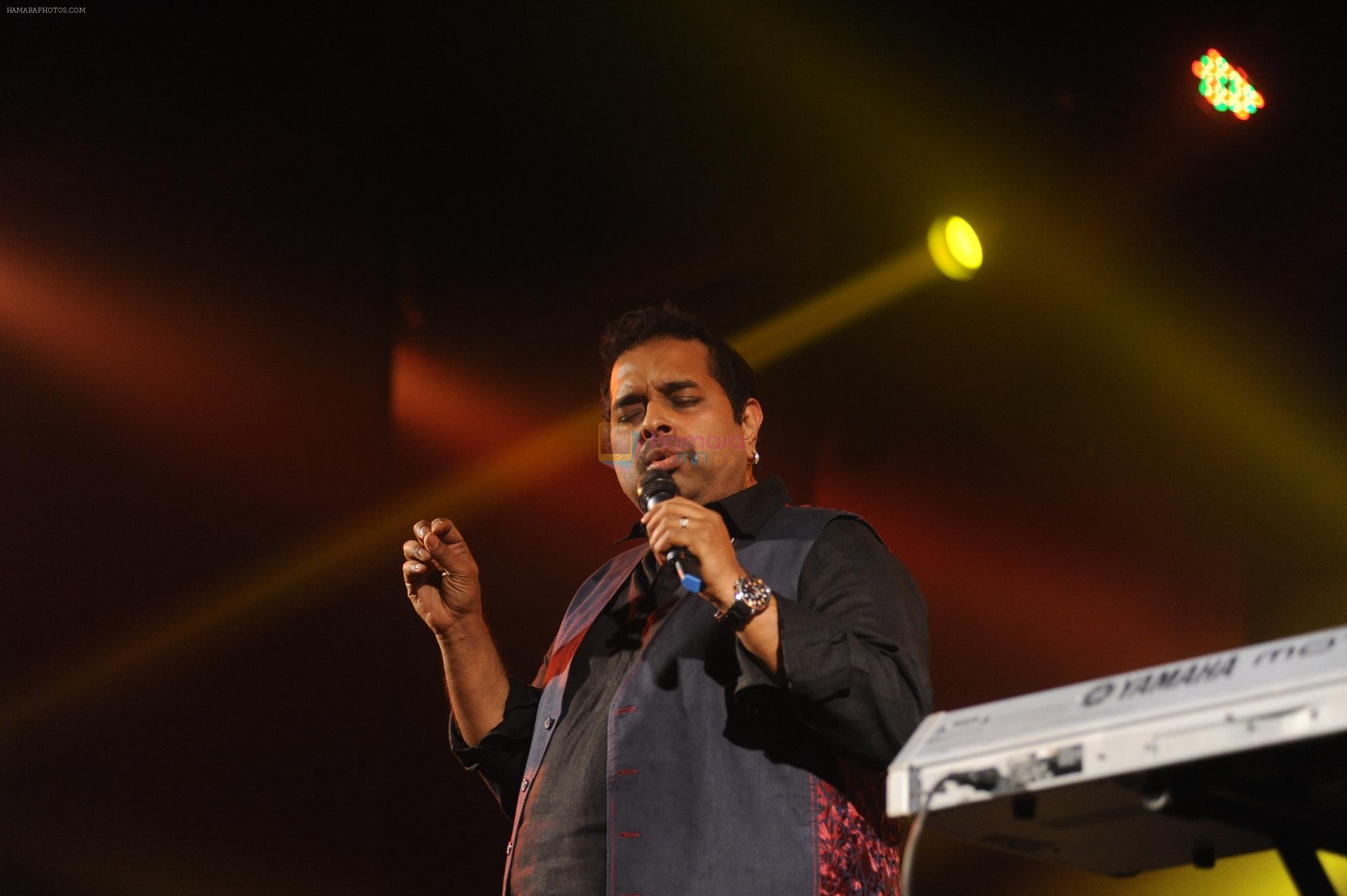 Shankar Mahadevan at Shankar Ehsaan Loy concert for CPAA on 12th June 2016