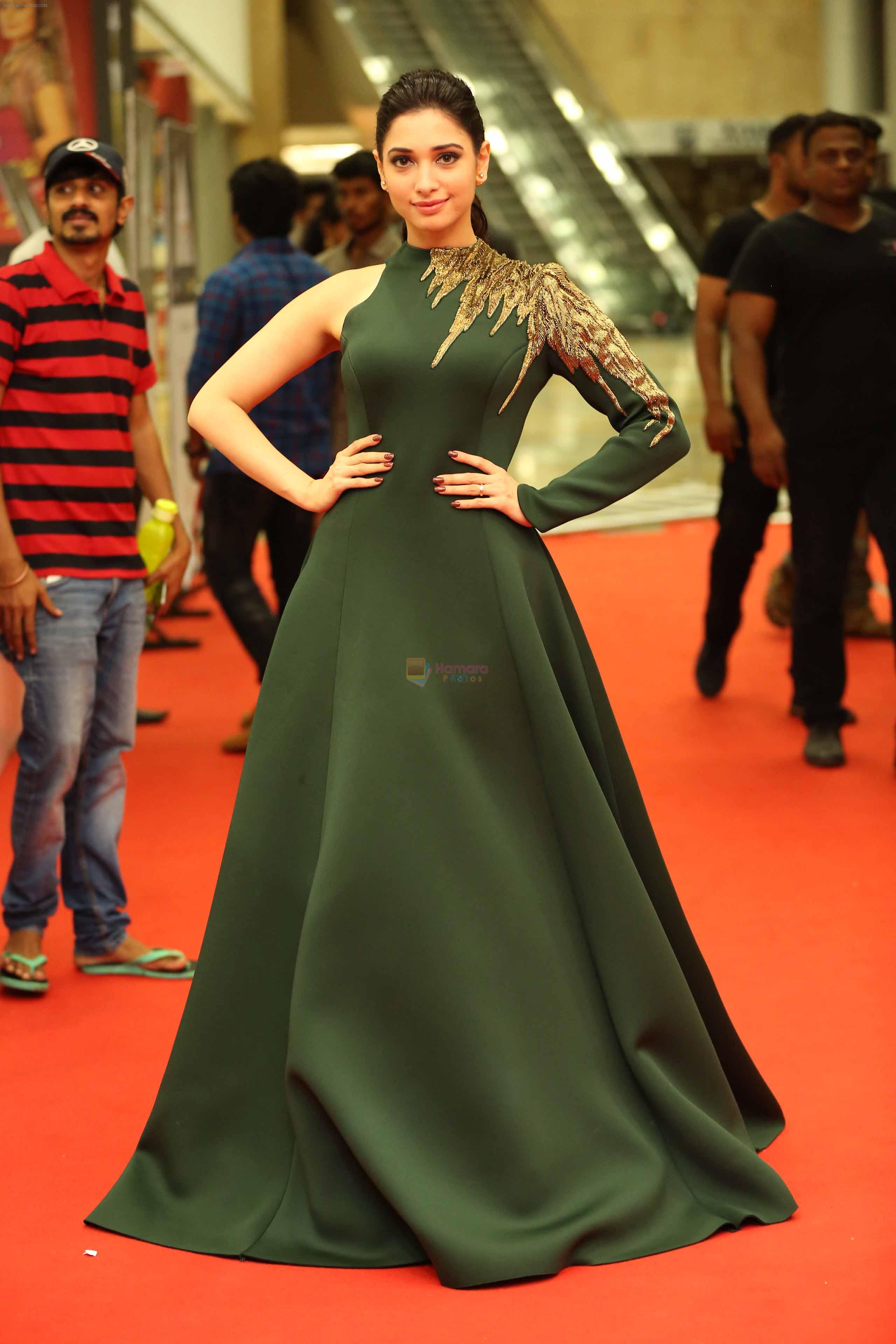 Tamannaah Bhatia at CINEMAA AWARDS red carpet on 13th June 2016
