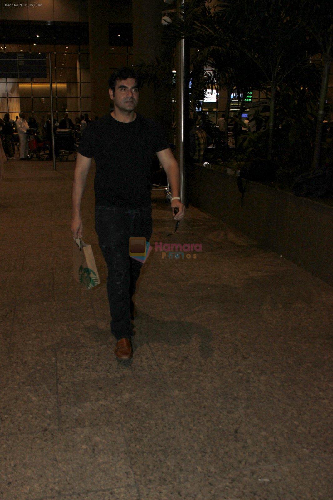 Arbaaz Khan snapped at airport on 16th June 2016