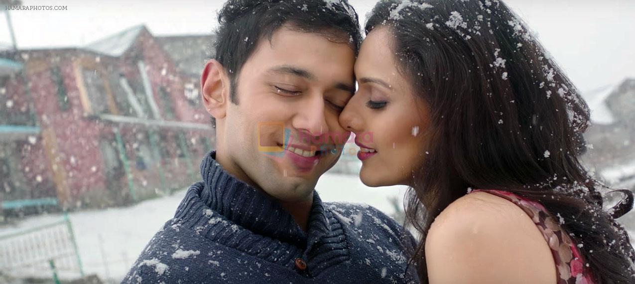 Sahil Anand, Niyati Joshi in Hai Apna Dil Toh Awara Movie Still