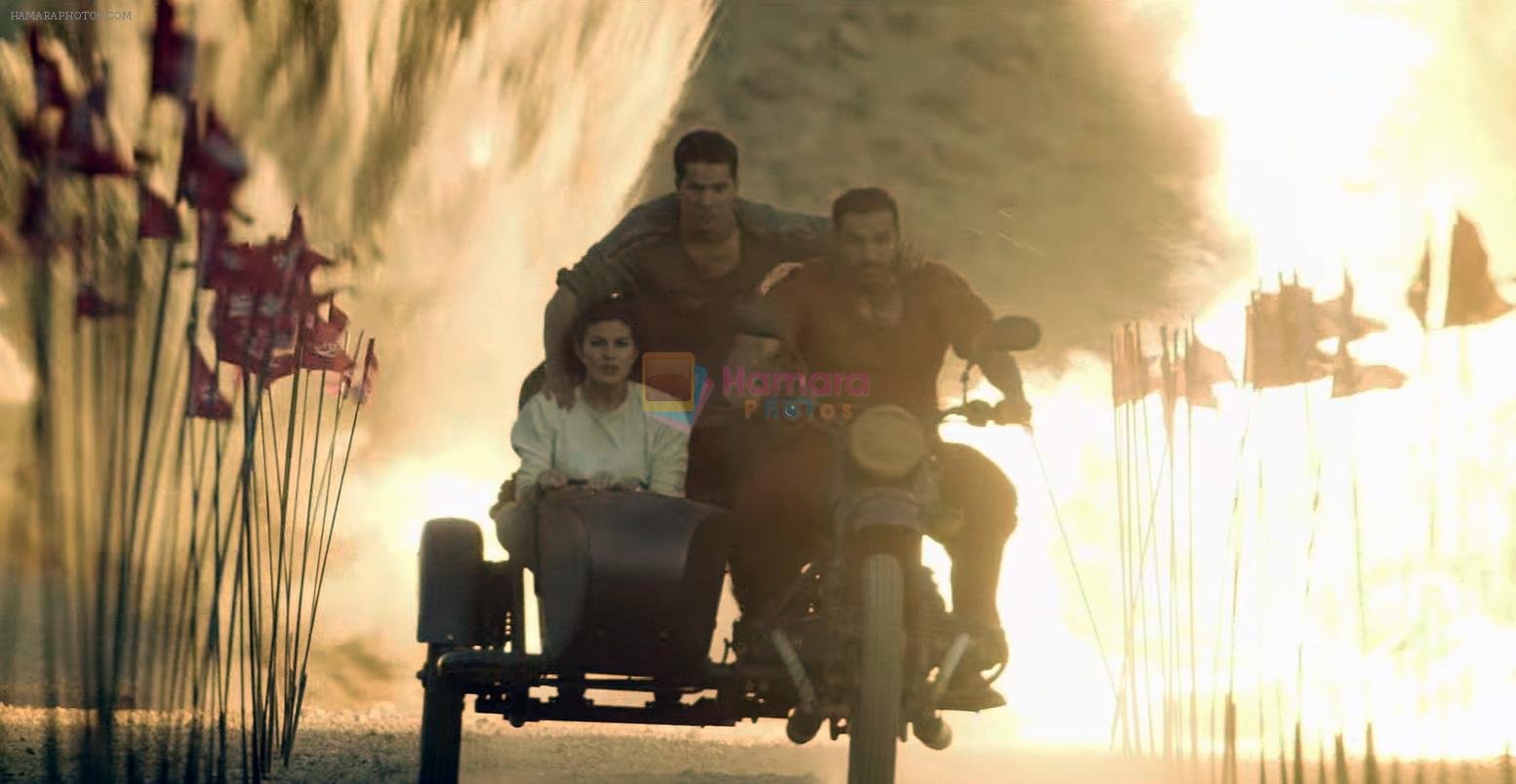 Jacqueline Fernandez, John Abraham, Varun Dhawan in Dishoom Movie Still