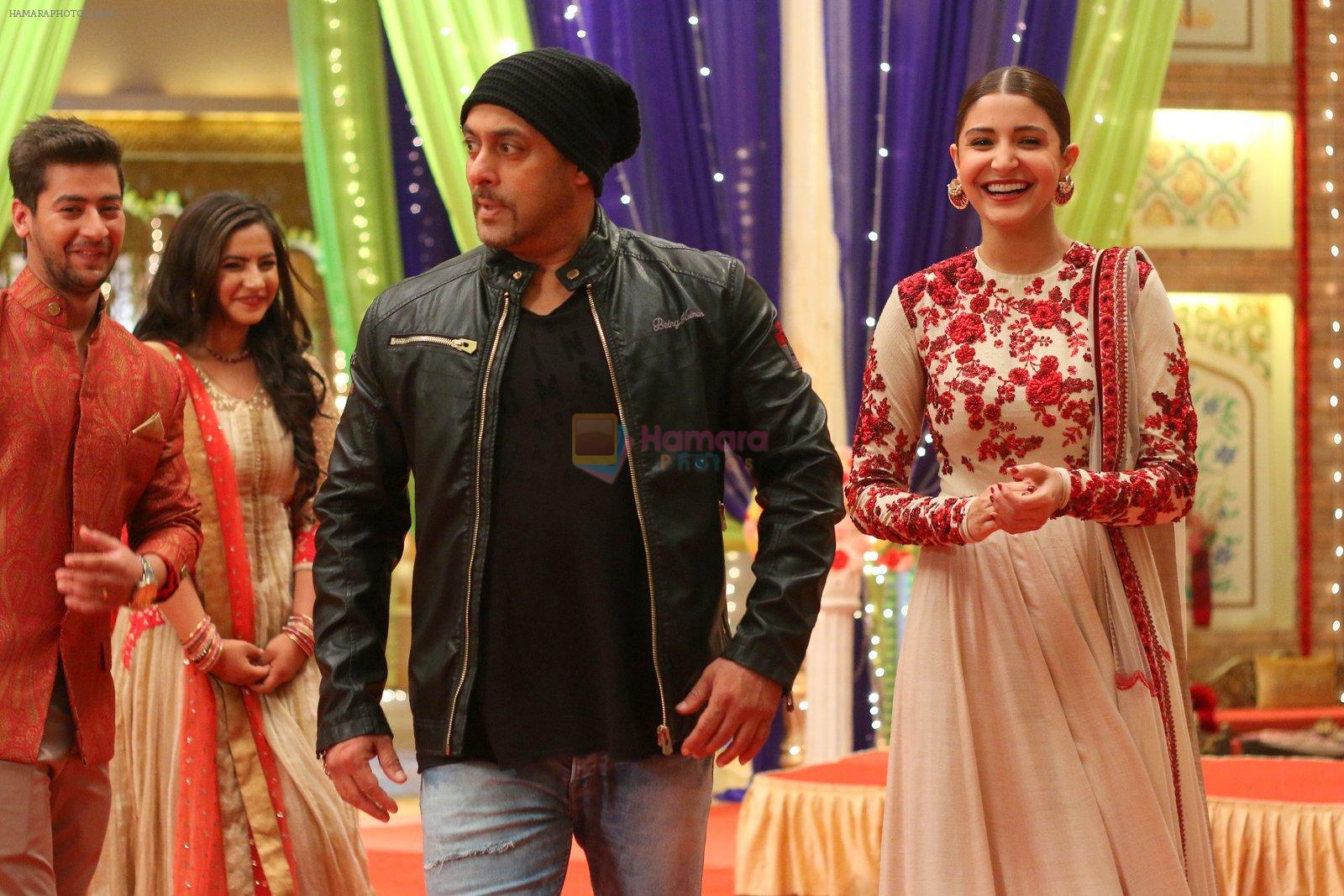 Salman Khan, Anushka Sharma, Meera Deosthale, Paras Arora promote Sultan on the sets of COLORS show Udaan on 21st June 2016