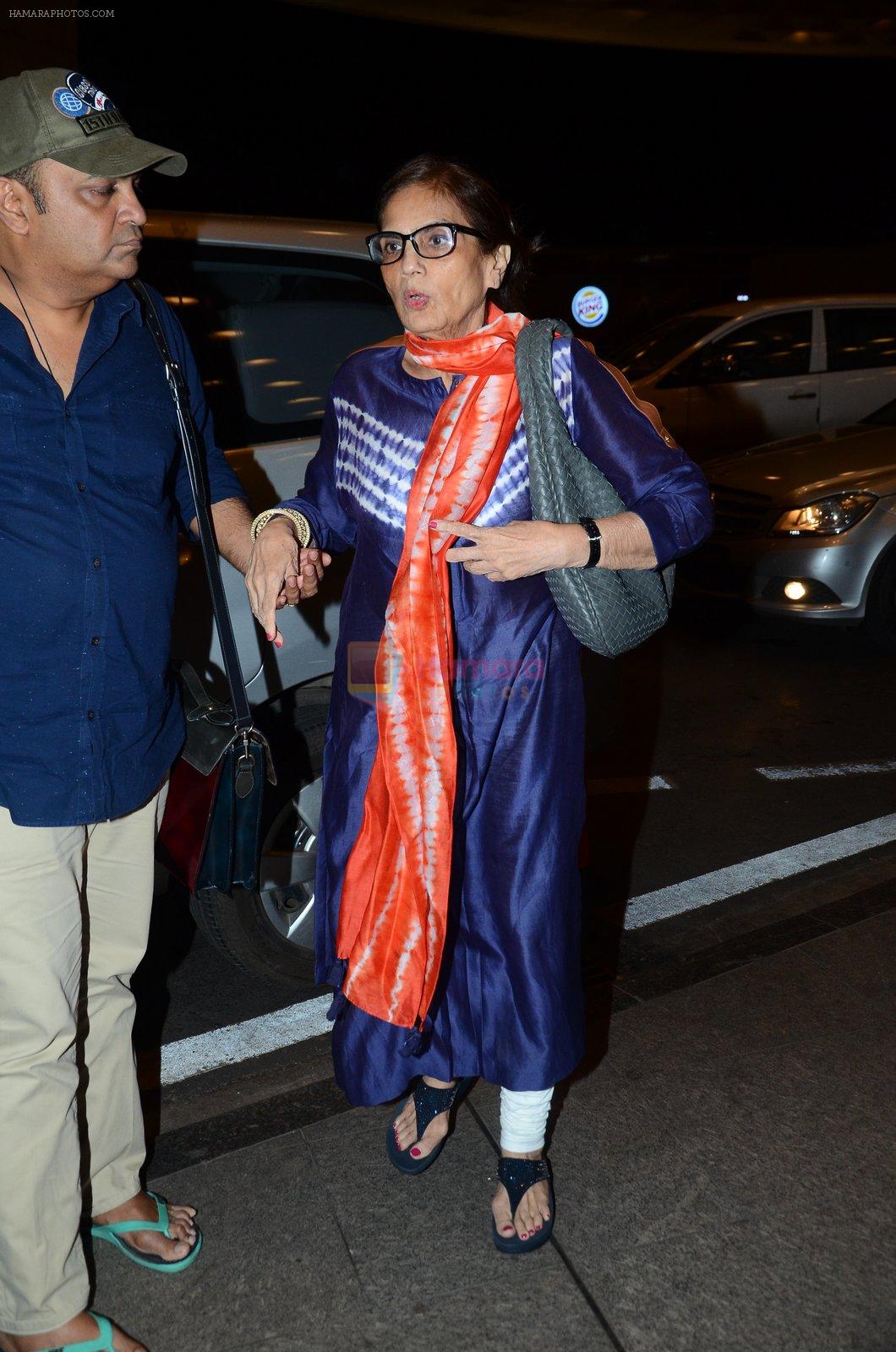 Salma Khan snapped at airport in Mumbai on 22nd June 2016