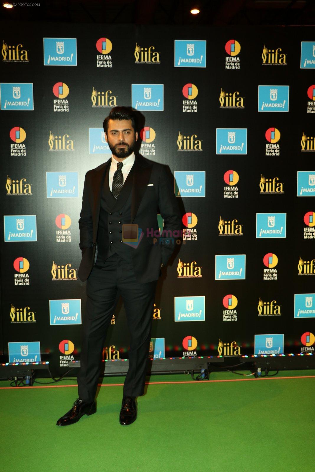 Fawad Khan at NEXA IIFA Awards 2016