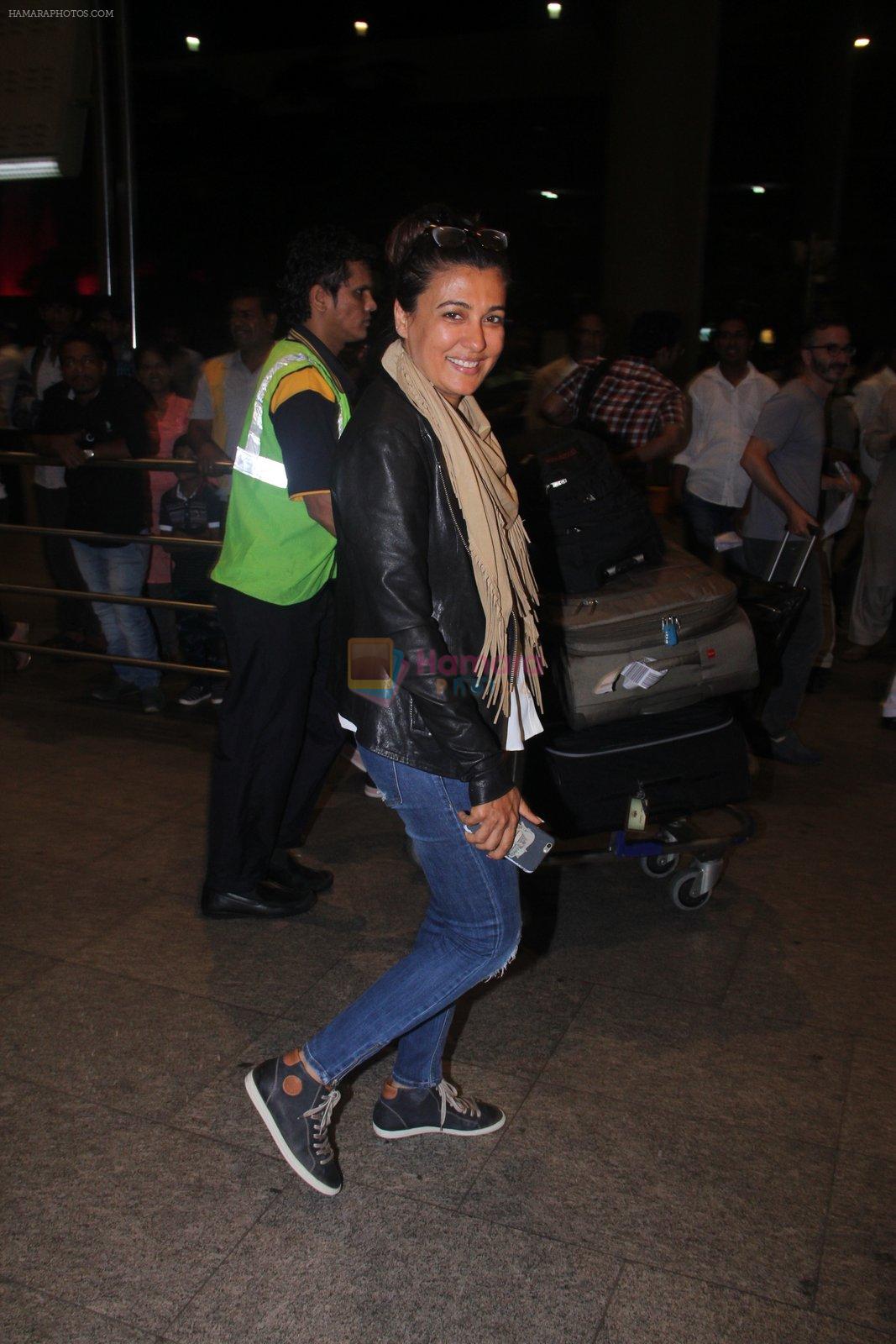 Mini Mathur return from IIFA in Mumbai Airport on 27th June 2016