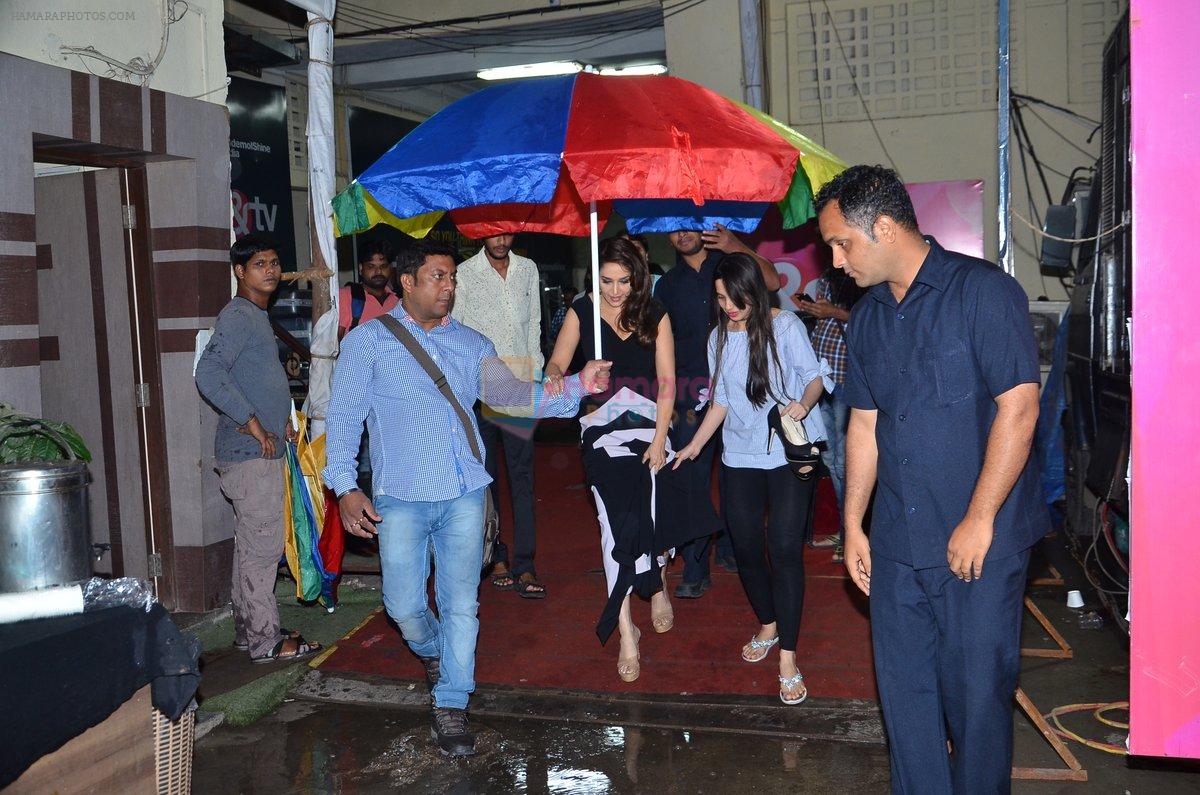 Madhuri Dixit snapped at Filmistan on 28th June 2016