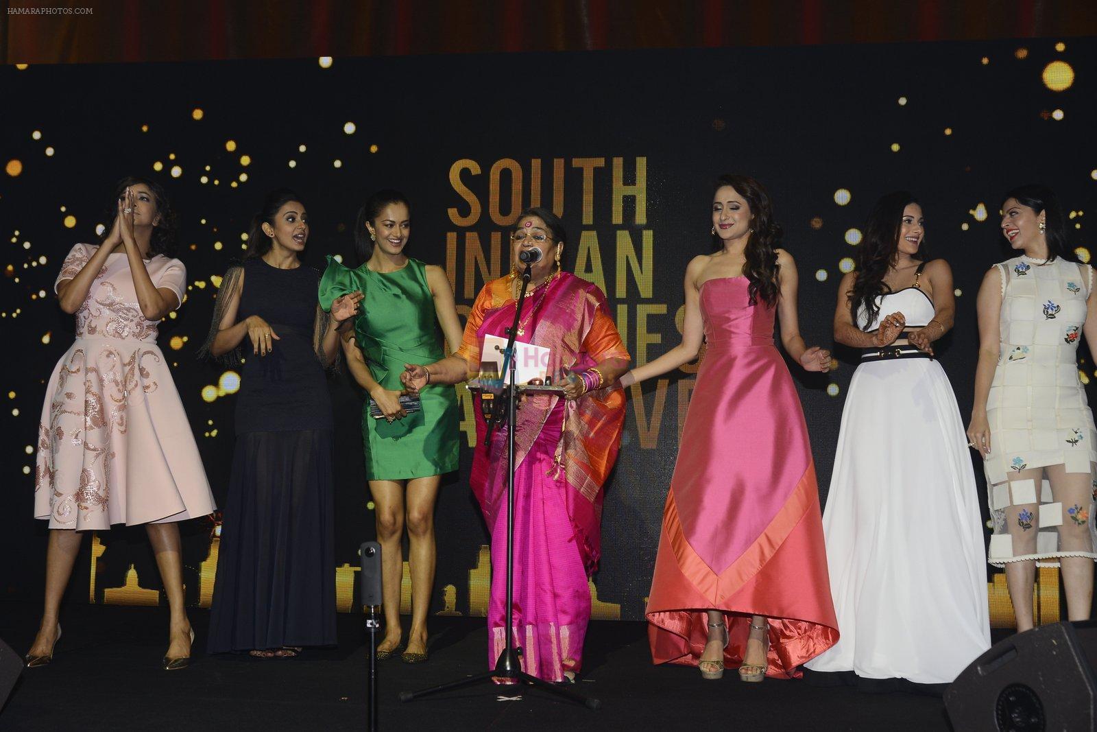 Rakul Preet Singh, Rana Daggubati, Usha Uthup at SIIMA's South Indian Business Achievers awards in Singapore on 29th June 2016