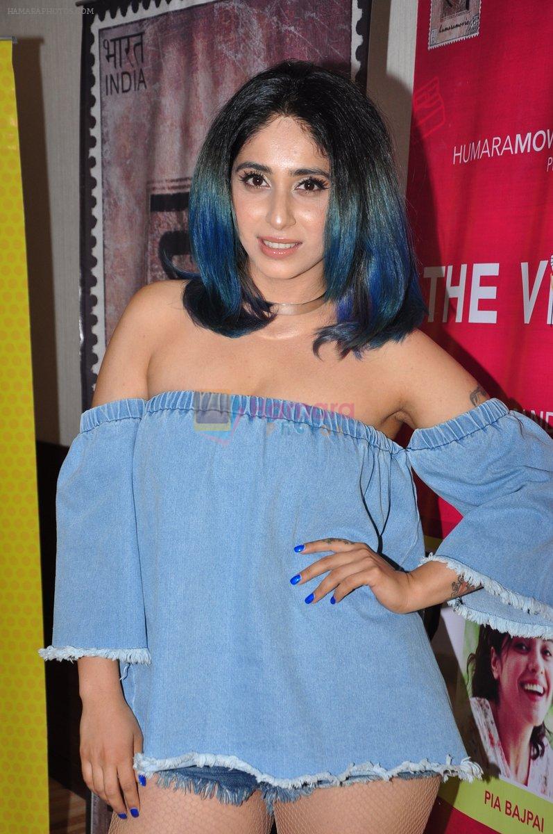 Neha Bhasin at special screening of The Virgins in Hard Rock Cafe on 30th June 2016
