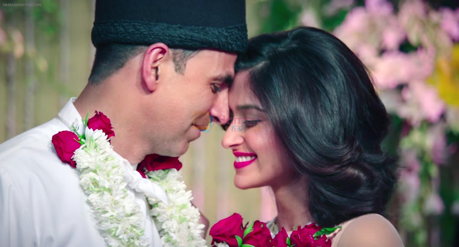 Akshay Kumar, Ileana DCruz in Rustom Movie Stills