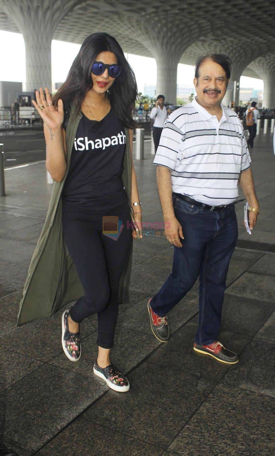Priyanka chopra just left for Delhi snapped in Airport on 5th July 2016