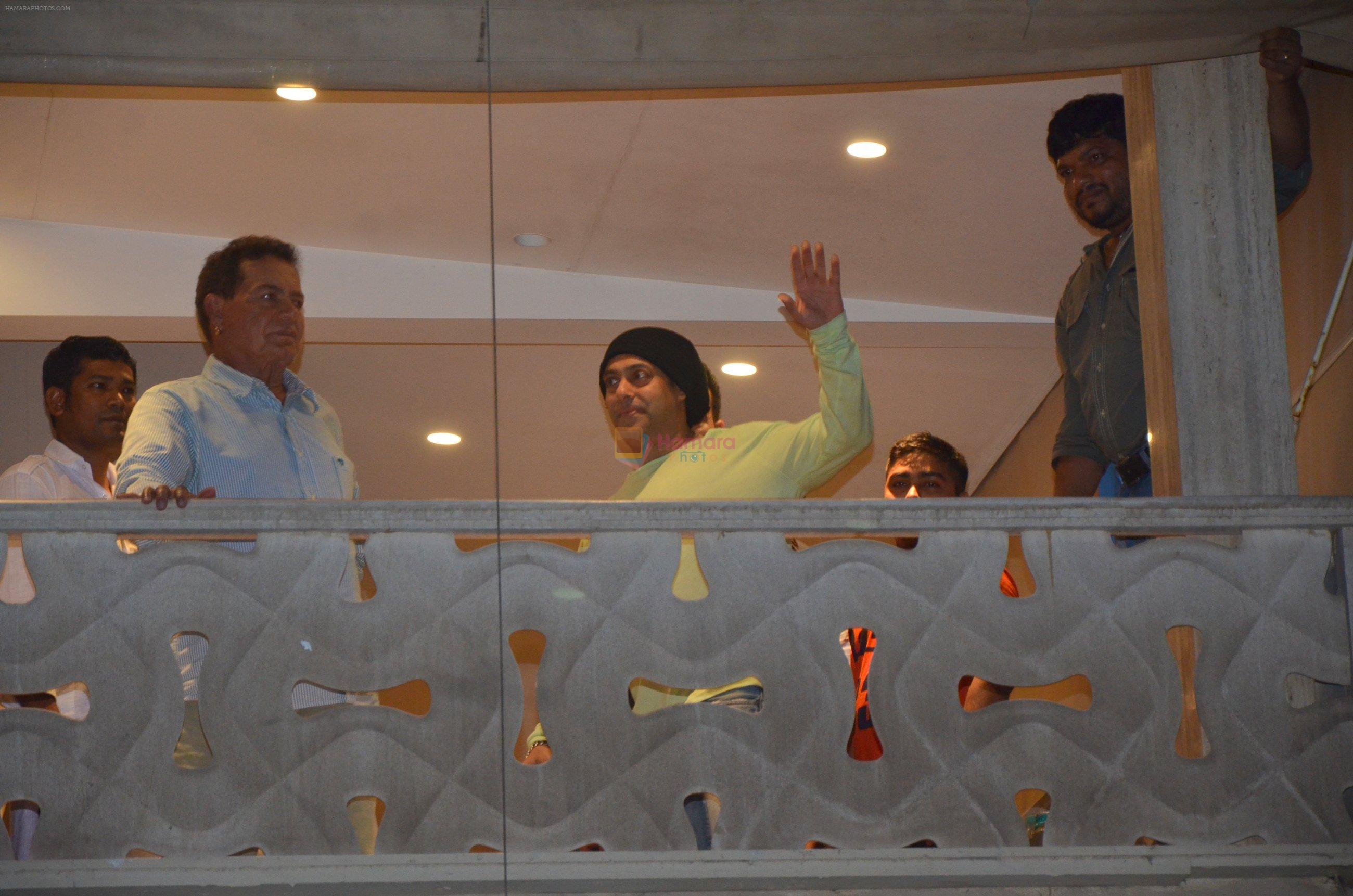 Salman Khan at galaxy in Mumbai on 7th July 2016