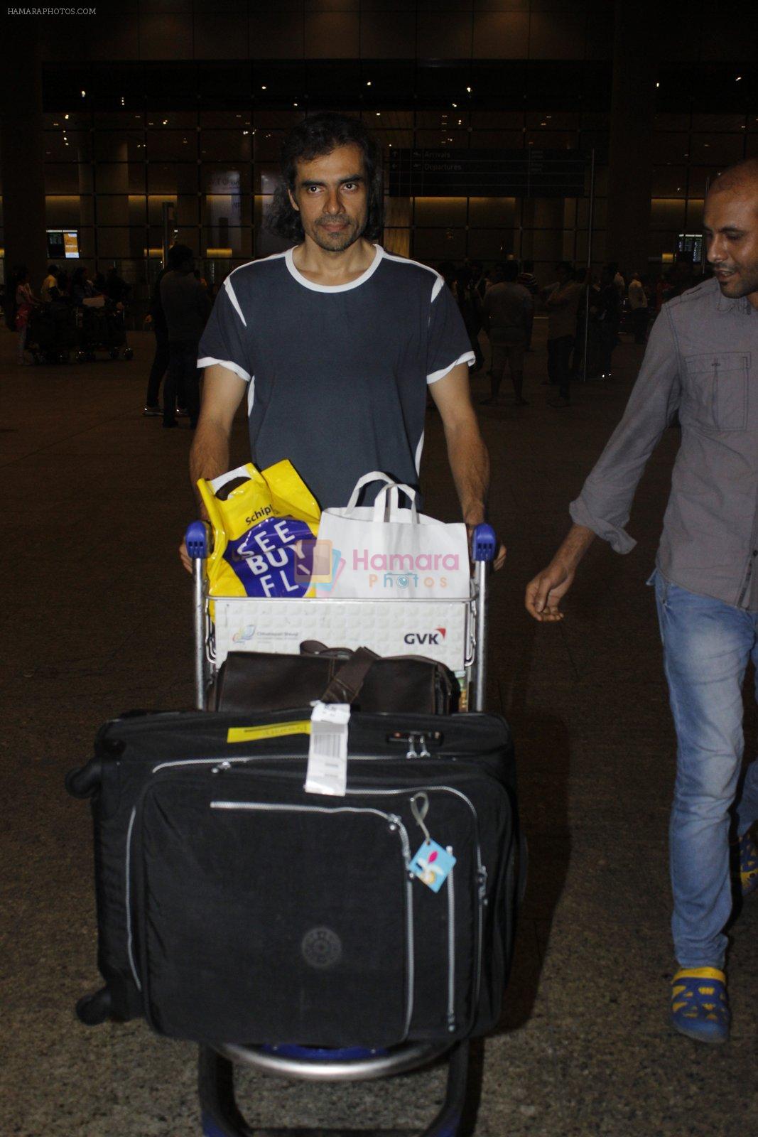 Imtiaz Ali snapped at airport on 7th July 2016