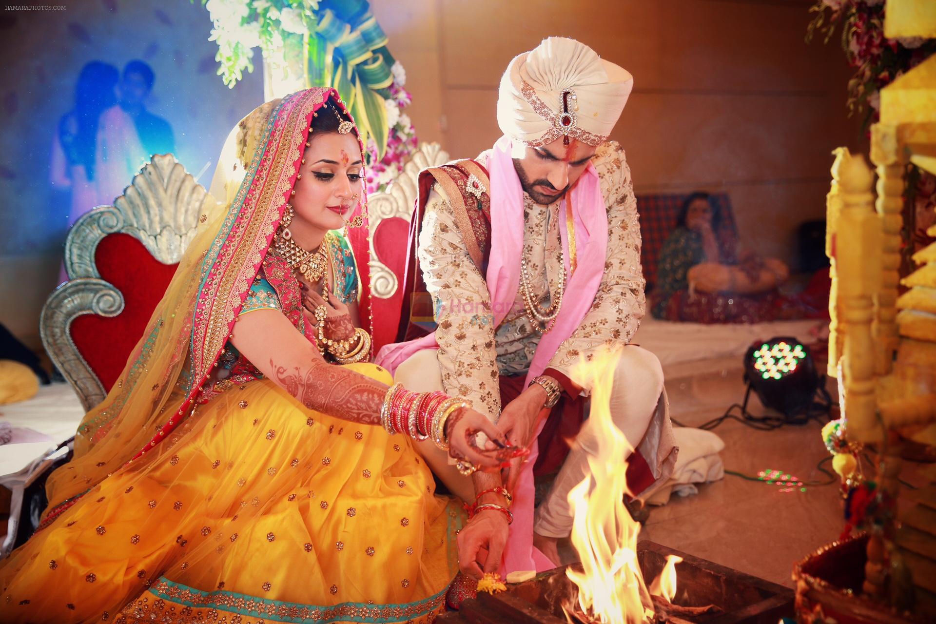 Divyanka Tripathi and Vivek Dahiya's wedding Photoshoot on 8th July 2016