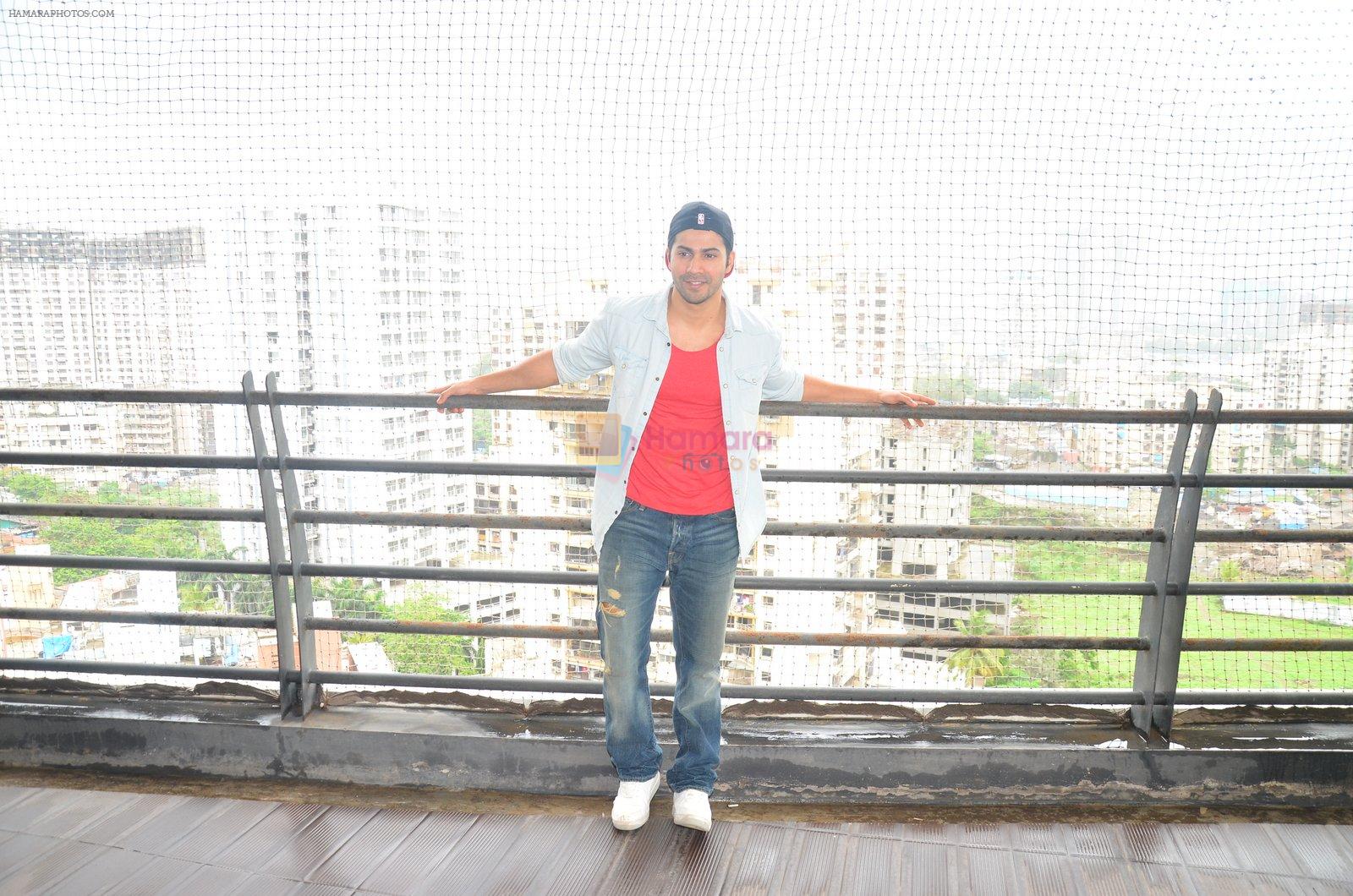 Varun Dhawan snapped in Mumbai on 8th July 2016