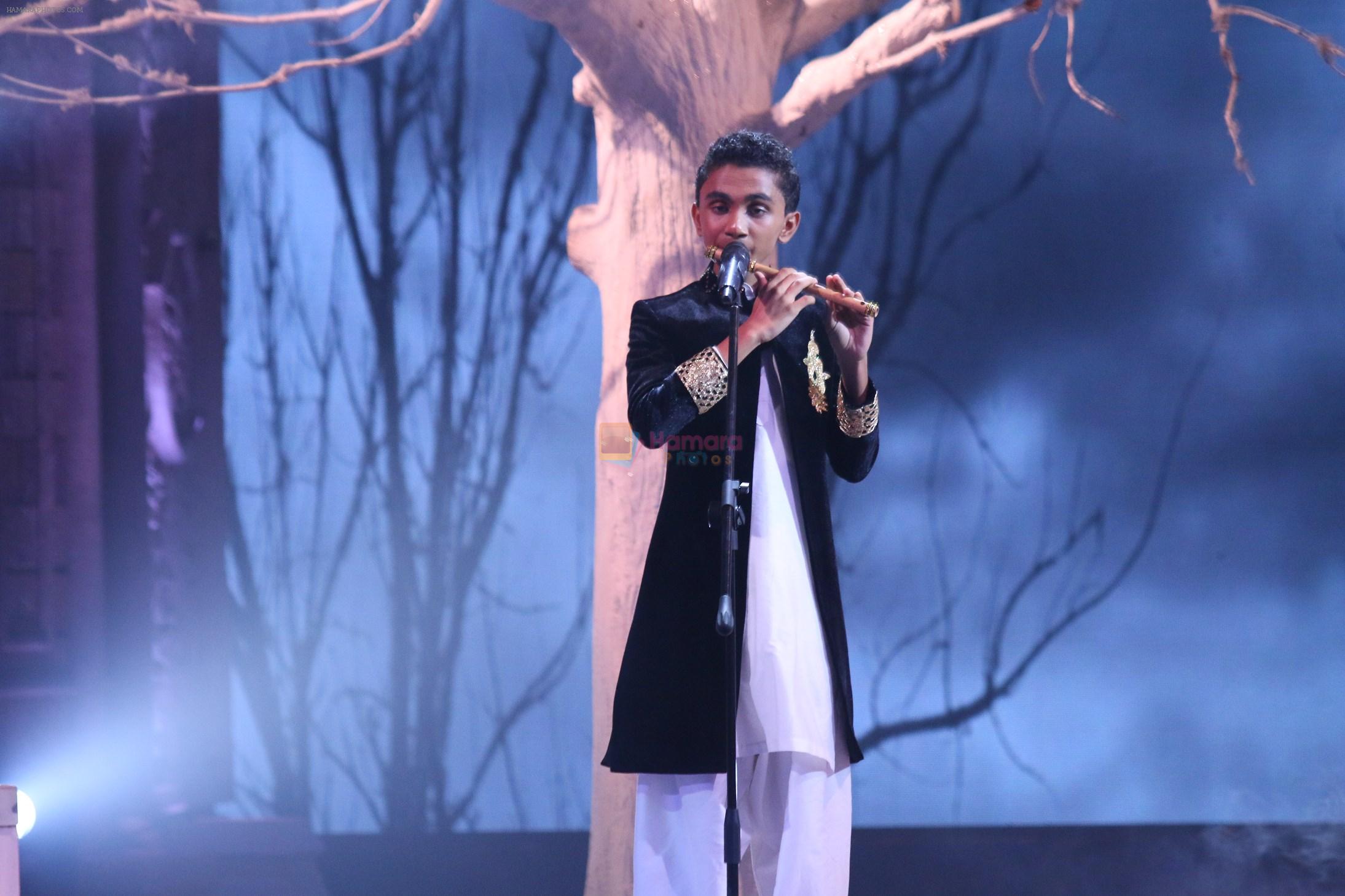 Suleiman performs on India's Got Talent finale