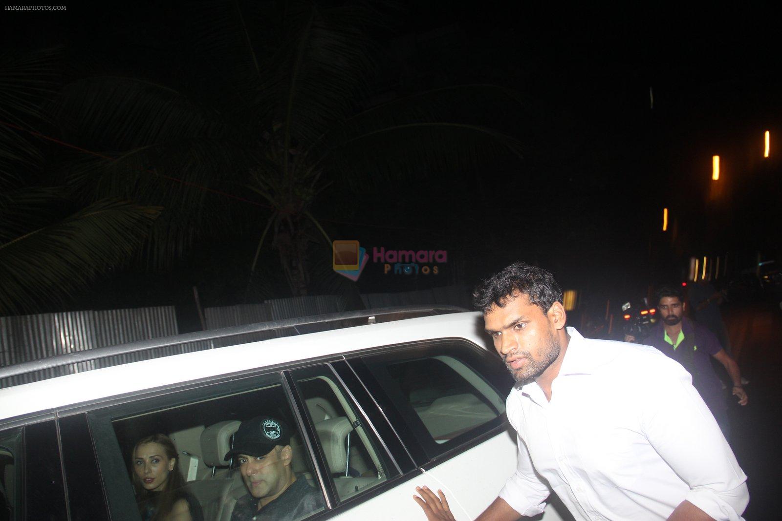 Salman Khan at Arpita's bash in Mumbai on 13th July 2016