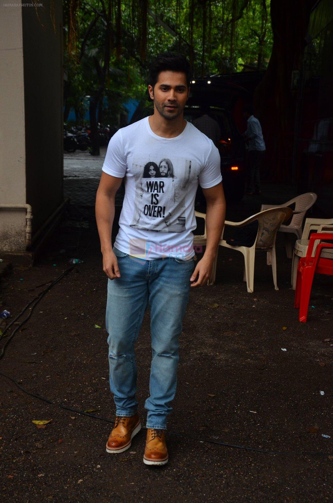 Varun Dhawan snapped in Mumbai on 14th July 2016