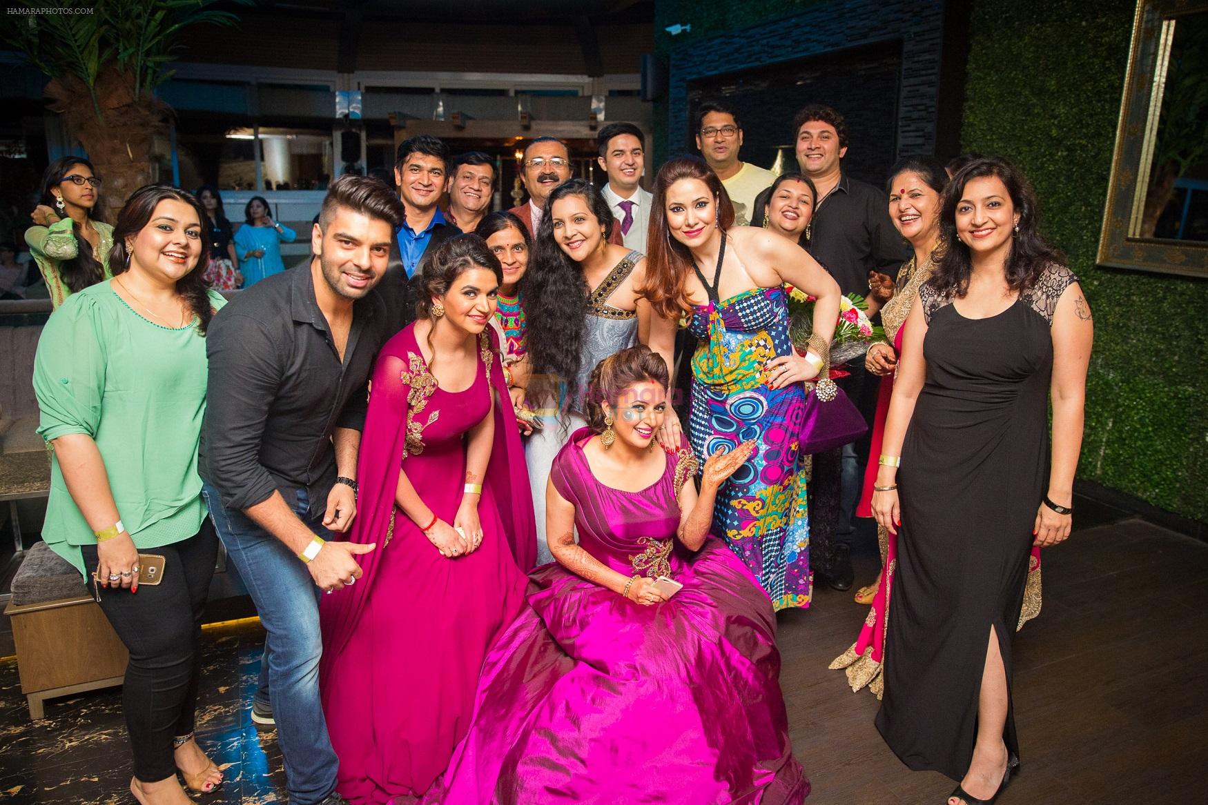 Vipul Roy, Snehal Sahay, Rajeesh Kumar and family members at Divyanka-Vivek's Happily Ever After Party in Mumbai on 14th july 2016