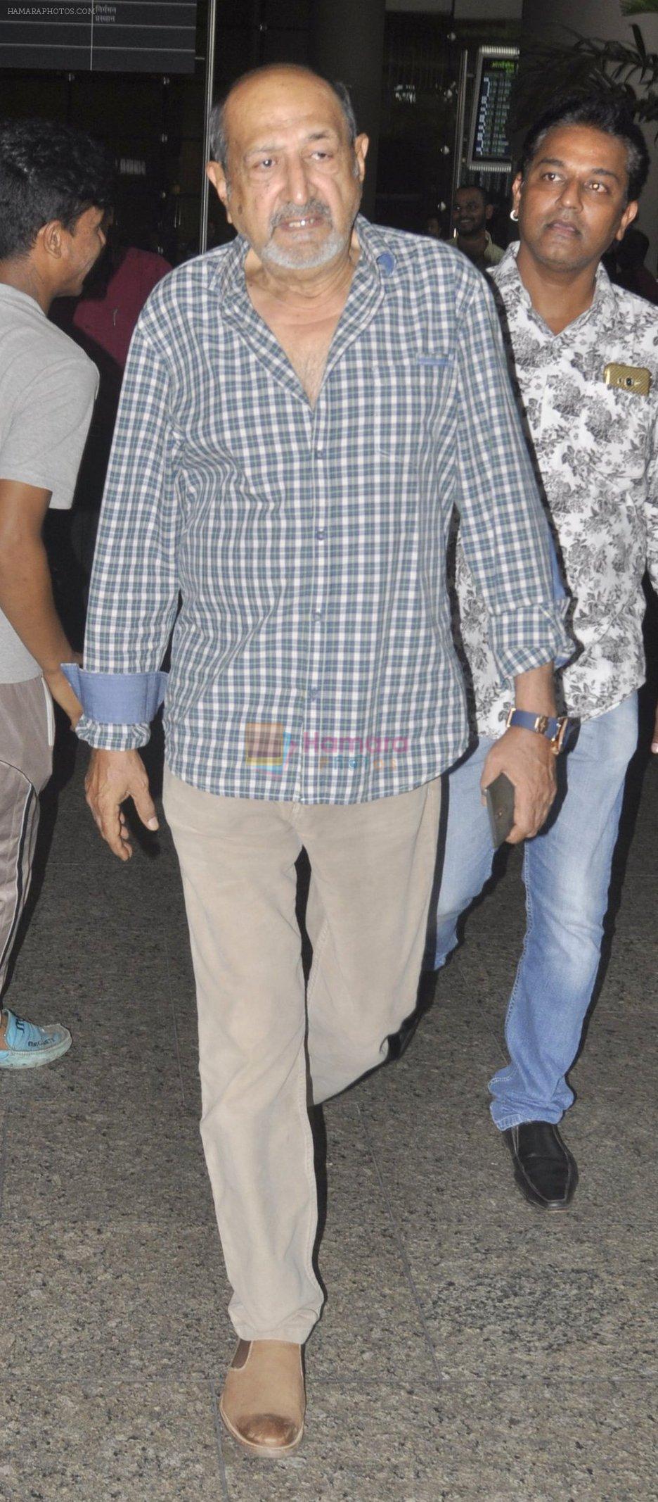 Tinu Anand snapped at airport on 18th July 2016