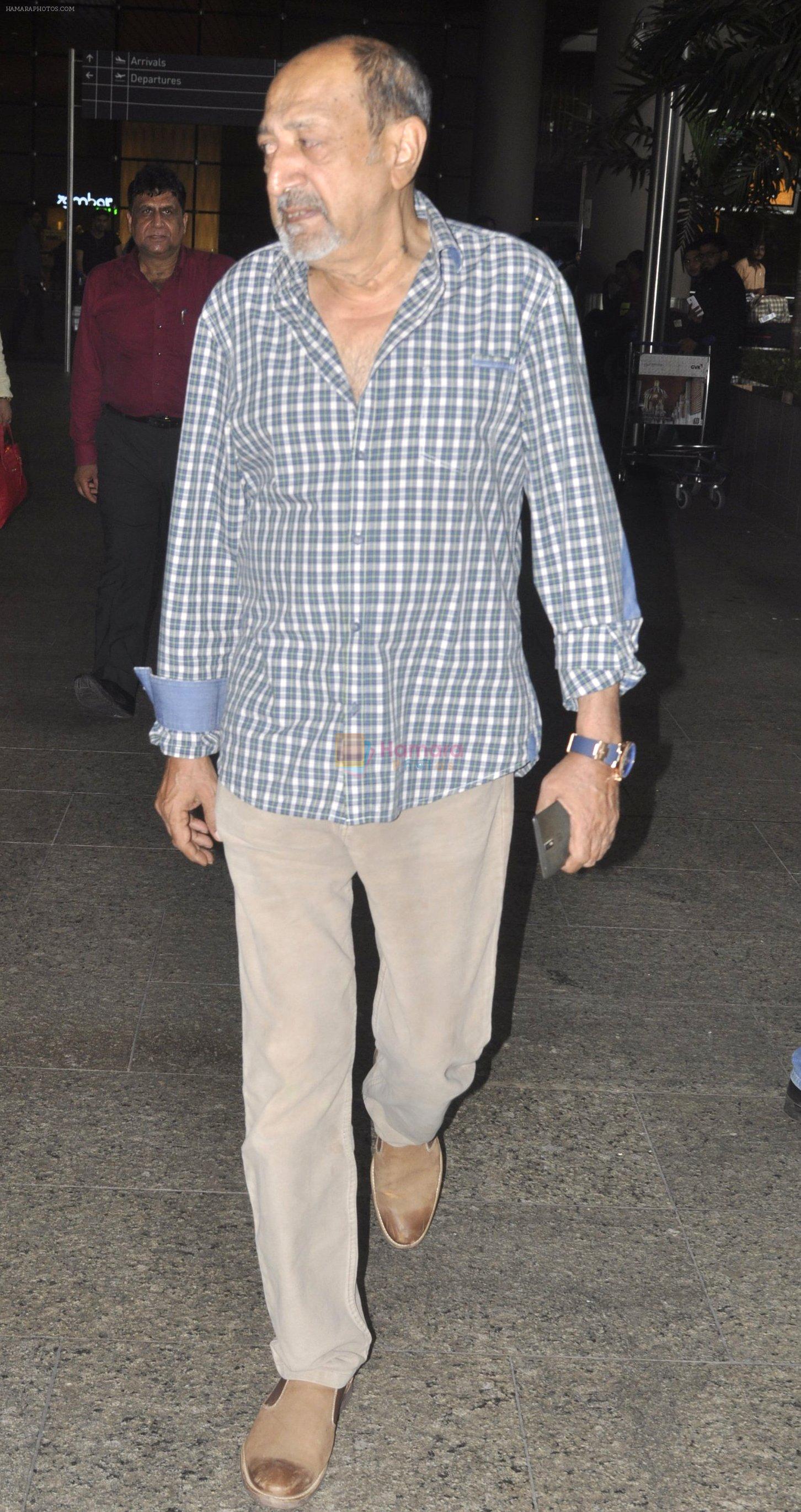 Tinu Anand snapped at airport on 18th July 2016
