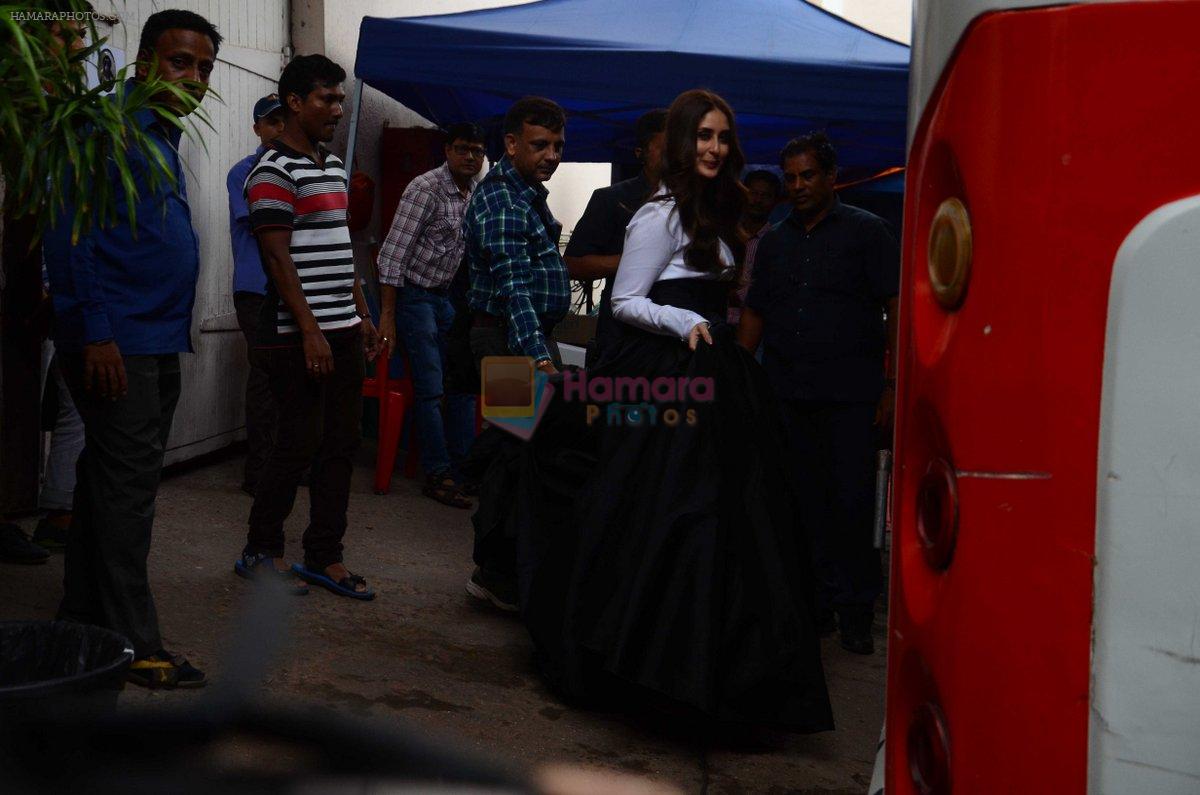 Kareena Kapoor Khan is snapped at shooting for an advertisement in Mumbai on July 20, 2016