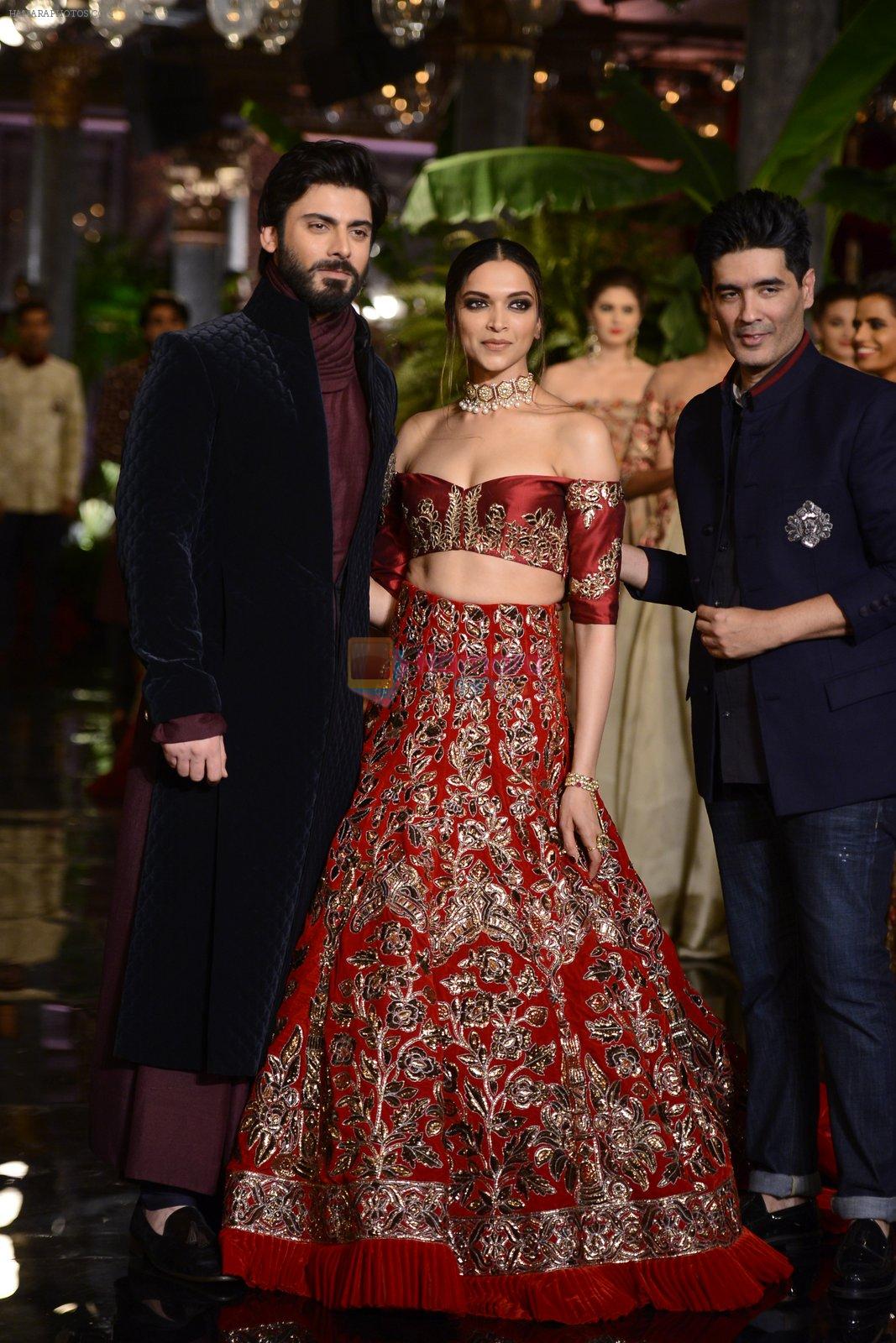 Deepika Padukone, Manish Malhotra, Fawad Khan during the FDCI India Couture Week 2016 at the Taj Palace on July 21, 2016