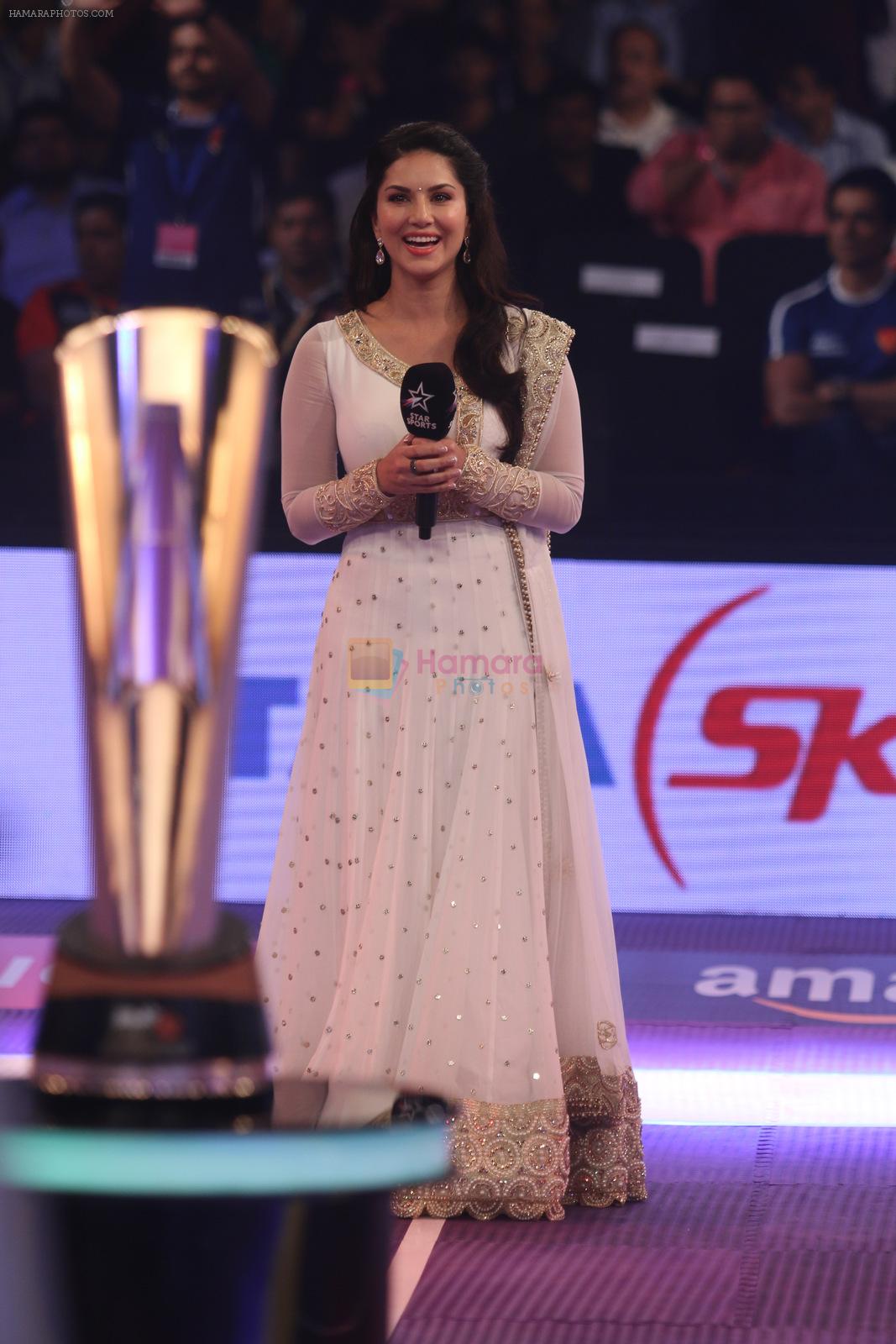 Sunny Leone at Pro Kabaddi Match in Mumbai on 21st July 2016