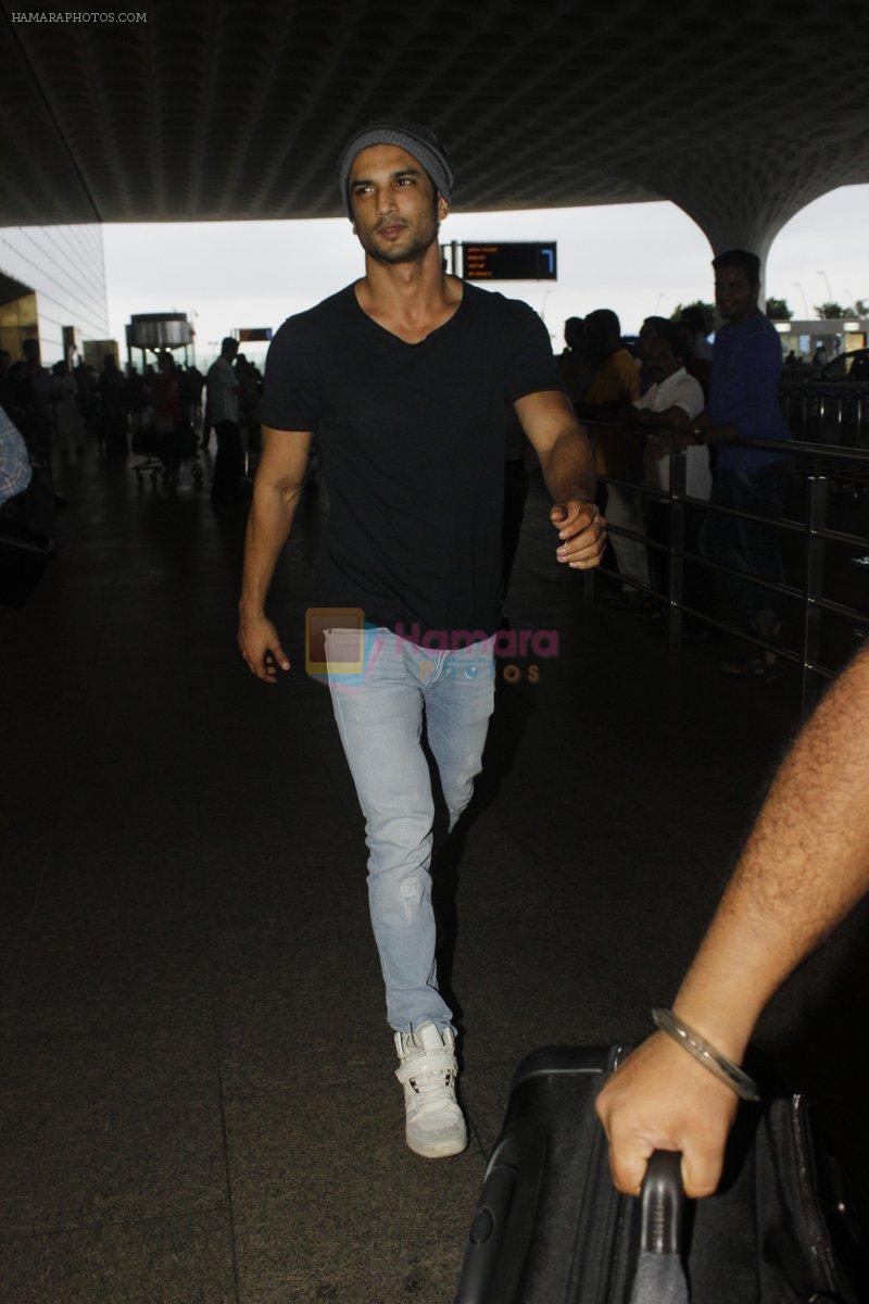 Sushant Singh Rajput snapped at airport on 22nd July 2016