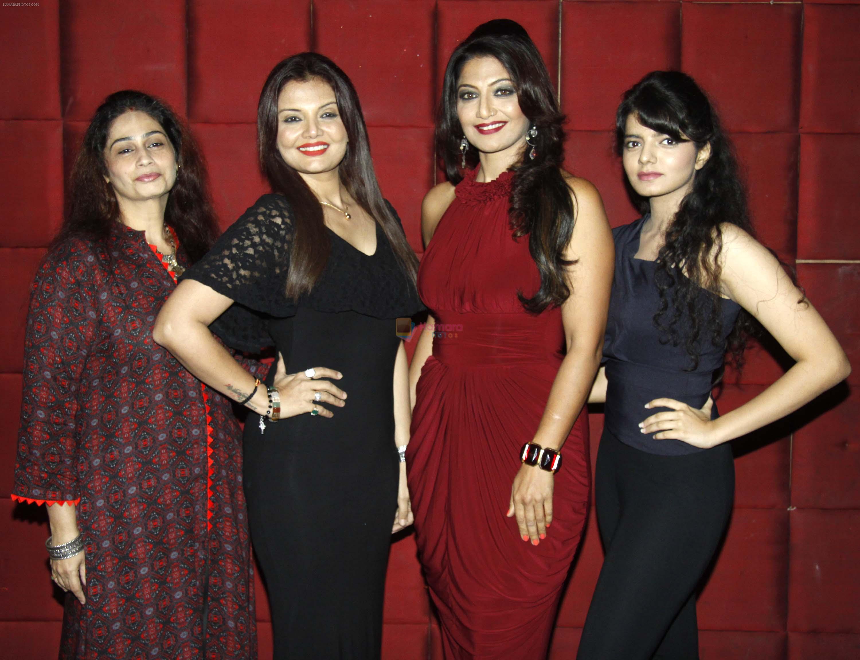 neena singh,deepshikha,aartii & priyanshi naagpal at a surprise party for Aartii Naagpal on 27th July 2016