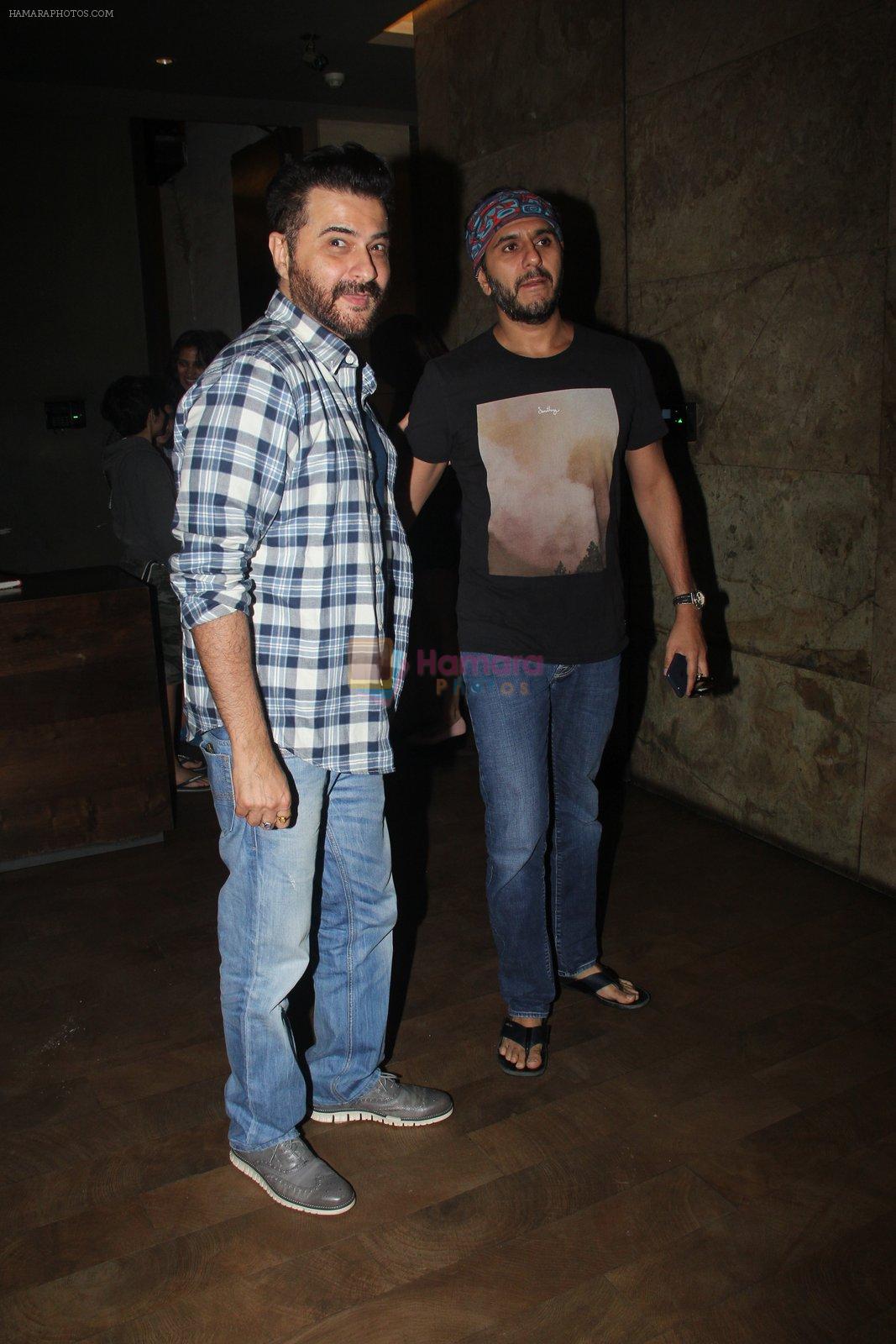 Sanjay Kapoor, Ritesh Sidhwani snapped at a screening in Mumbai on 5th Aug 2016