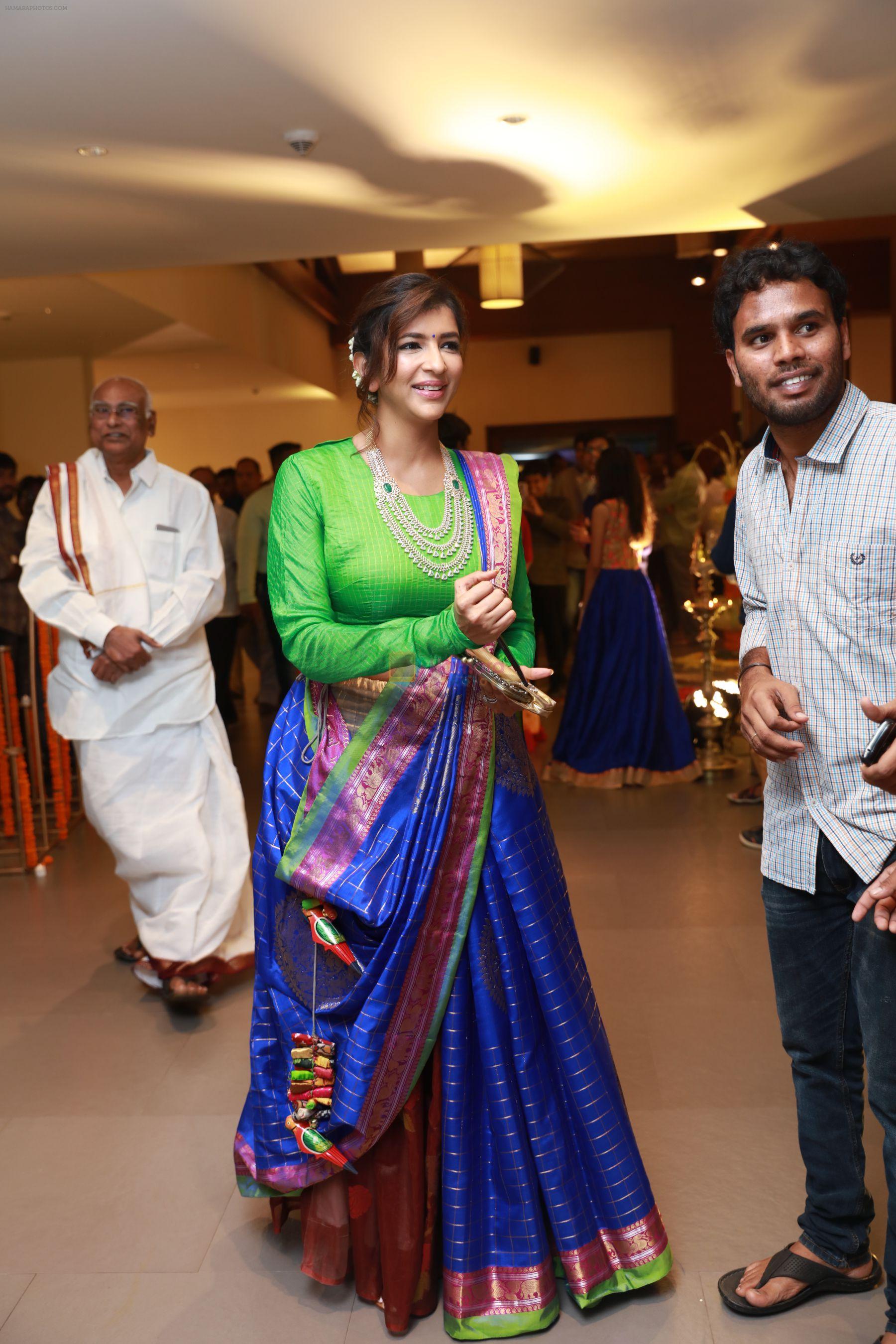 Lakshmi Manchu at Krish weds Ramya wedding reception on 8th Aug 2016