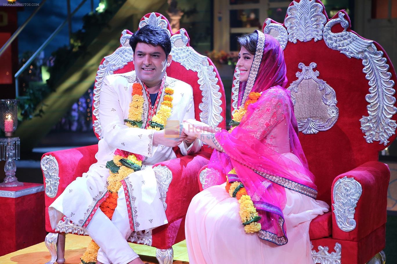Kapil Sharma and Jacqueline Fernandez tie the knot on the sets of The Kapil Sharma Show on 10th Aug 2016