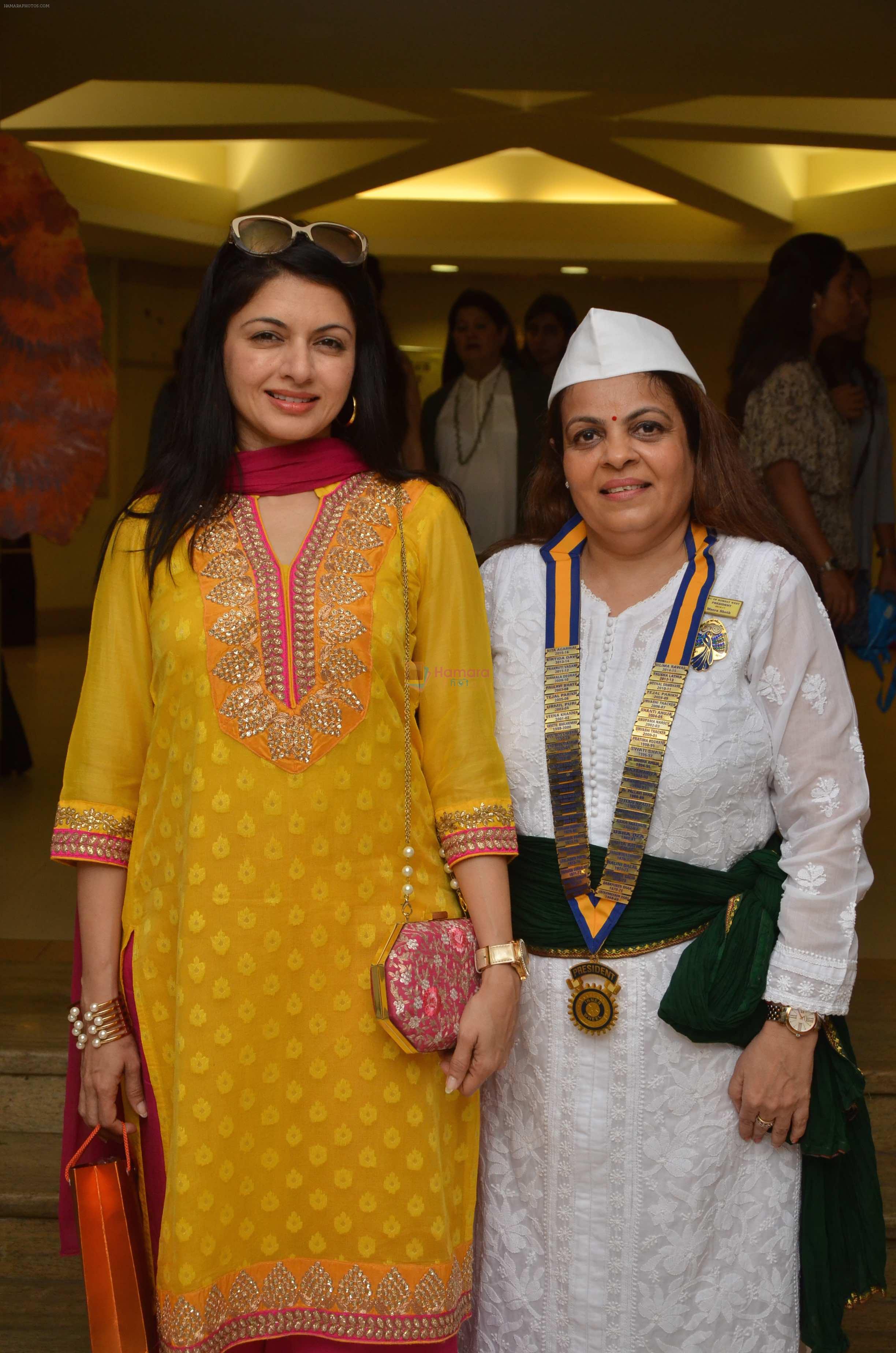 Bhagyashree & Meera Sheth inaugurated the Juhu Organic Farmer's Market on 14th Aug at Jamnabai Narsee School