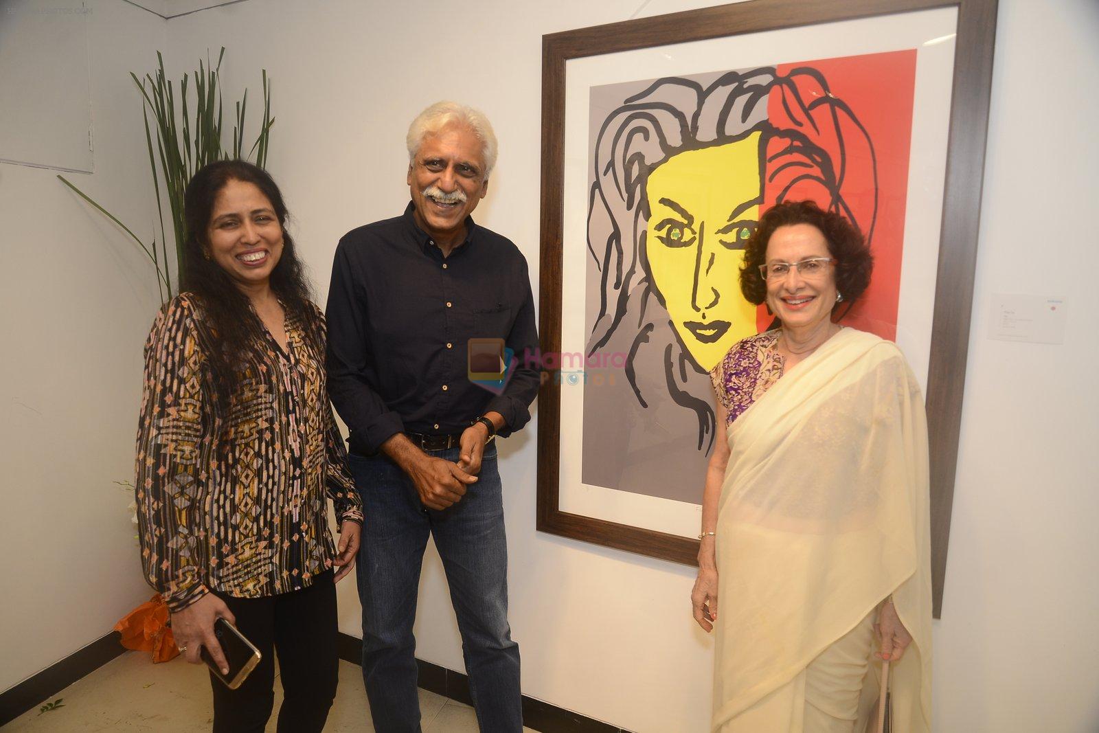 ayaz memon with wife and bacchi karkaria at Dilip De's art event on 16th Aug 2016