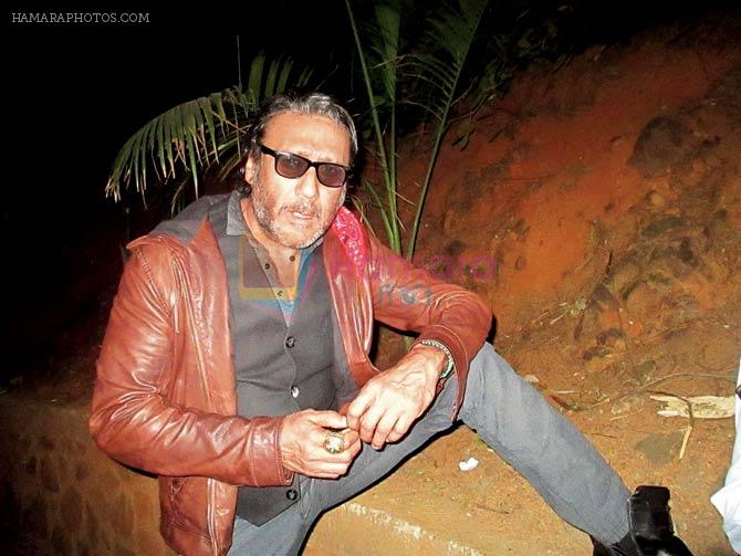 Which sister-centric film song moves the macho Jackie Shroff to tears