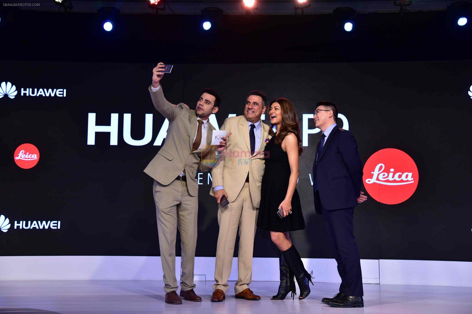 Sushmita Sen, Boman Irani at FDCI event to announce new phone on 17th Aug 2016