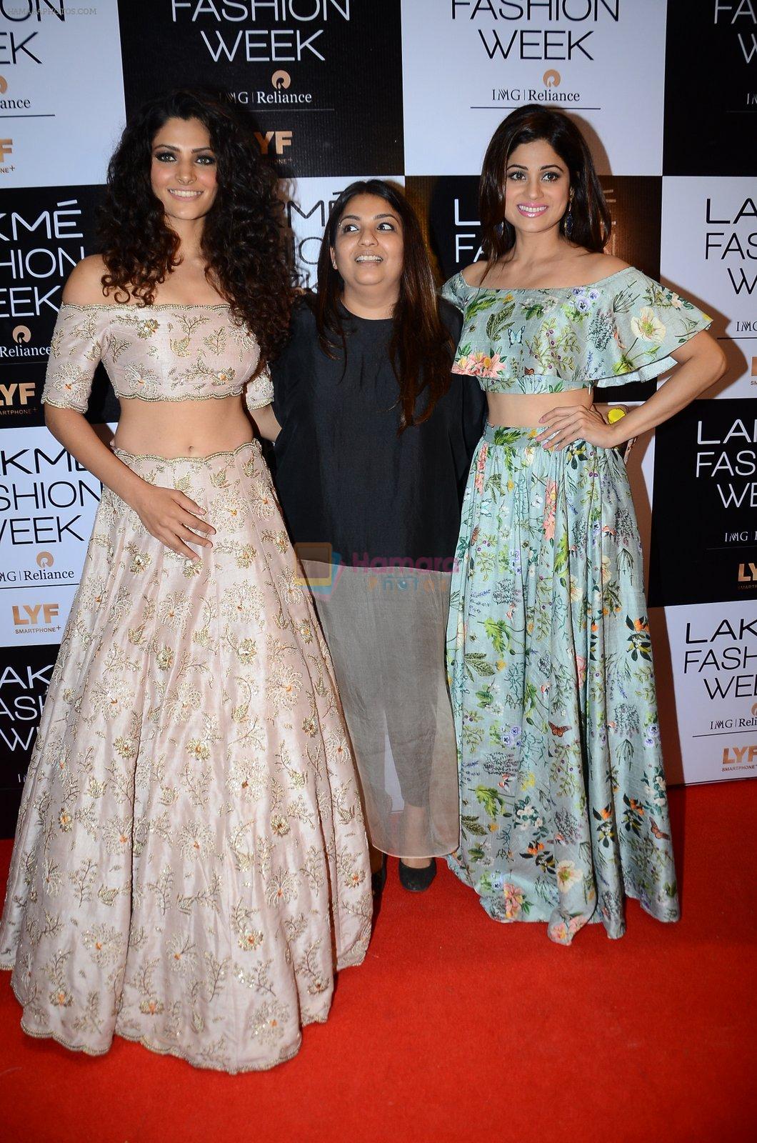Shamita Shetty at Payal Singhal and Priyadarshini Rao Red Carpet at Lakme Fashion Week 2016 on 26th Aug 2016