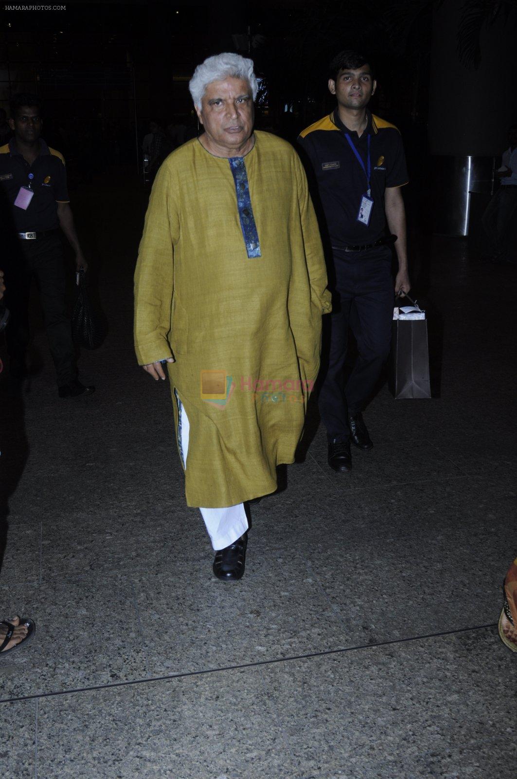 Javed Akhtar snapped at airport on 26th Aug 2016