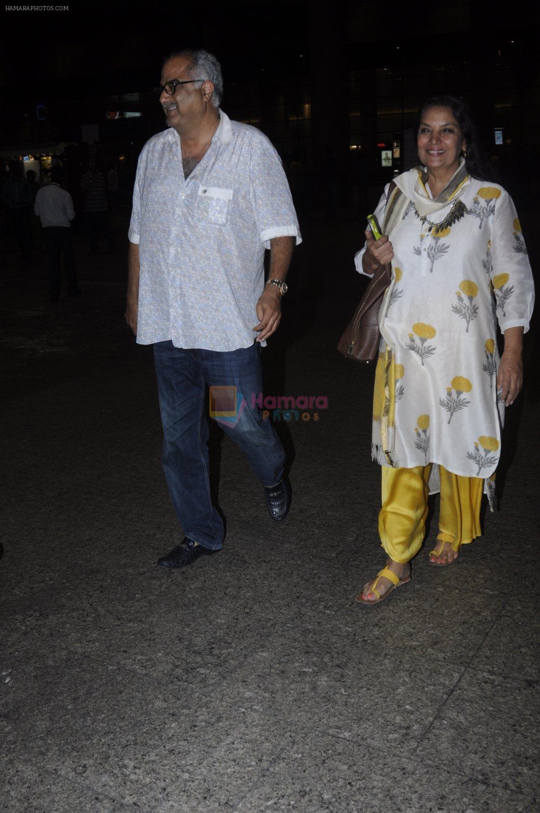 Boney Kapoor, Shabana Azmi snapped at airport on 26th Aug 2016