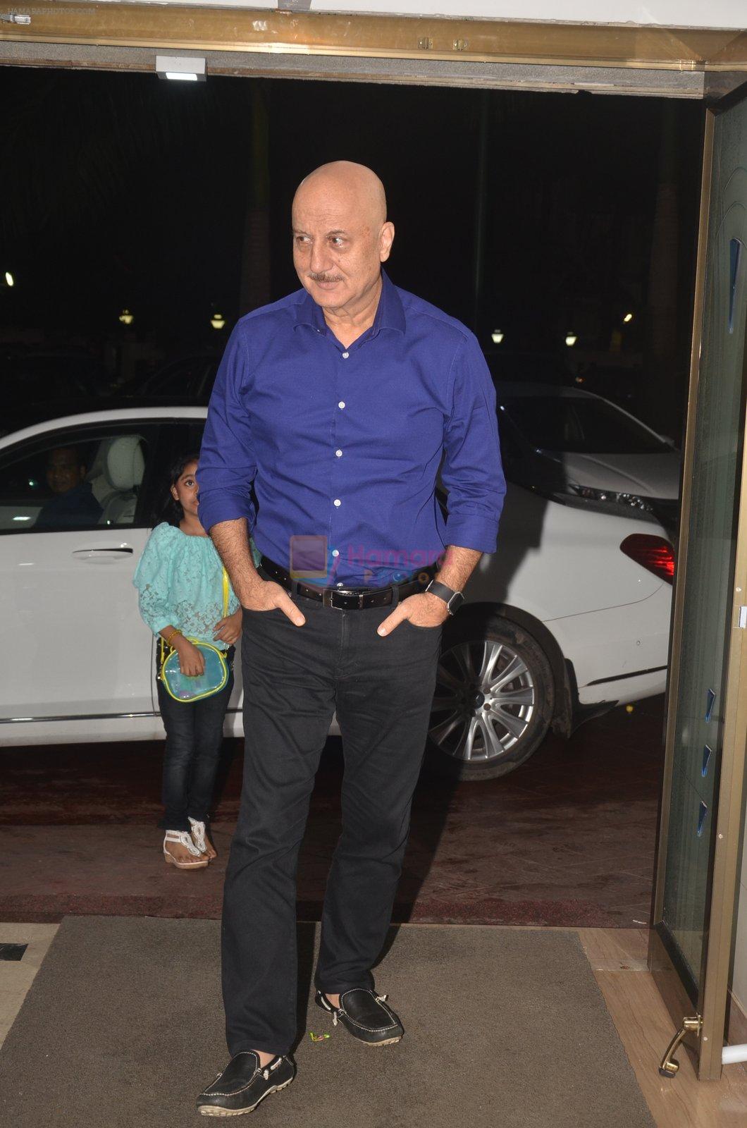 Anupam Kher at the Vamps bash hosted by Suchitra on 27th Aug 2016