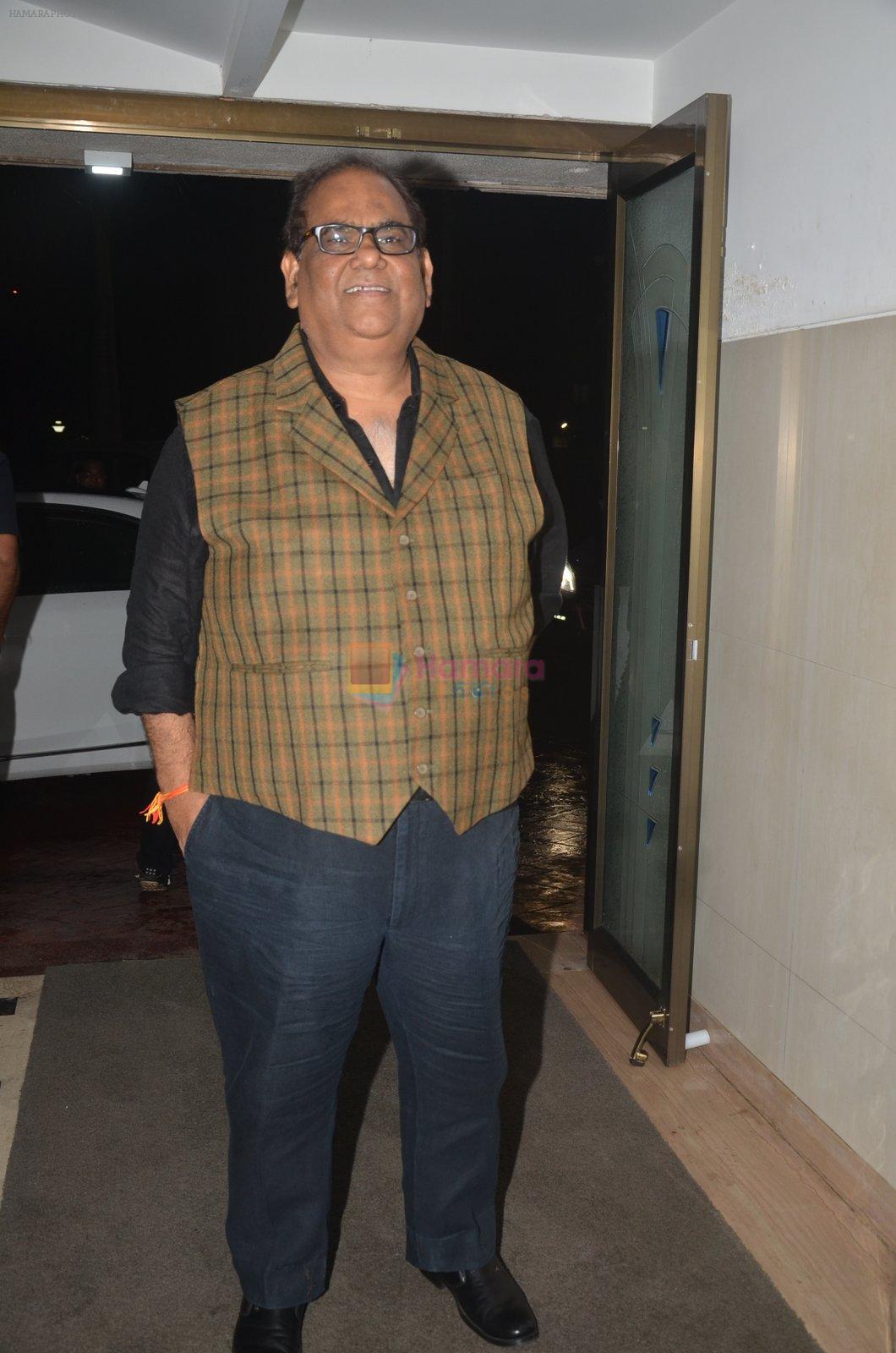 Satish Kaushik at the Vamps bash hosted by Suchitra on 27th Aug 2016