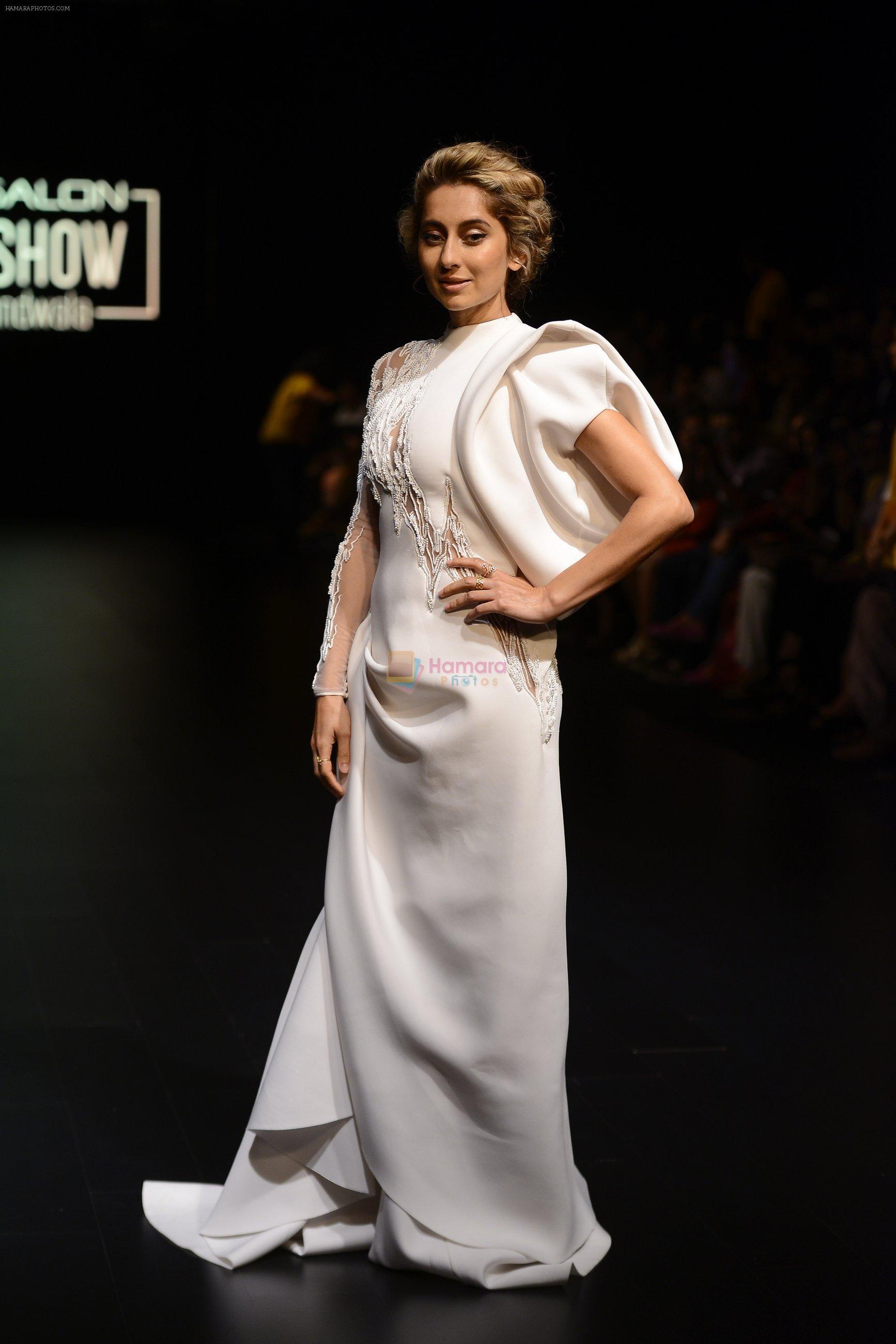 Anusha Dandekar walk the ramp for Payal Khandwala Show at Lakme Fashion Week 2016 on 28th Aug 2016