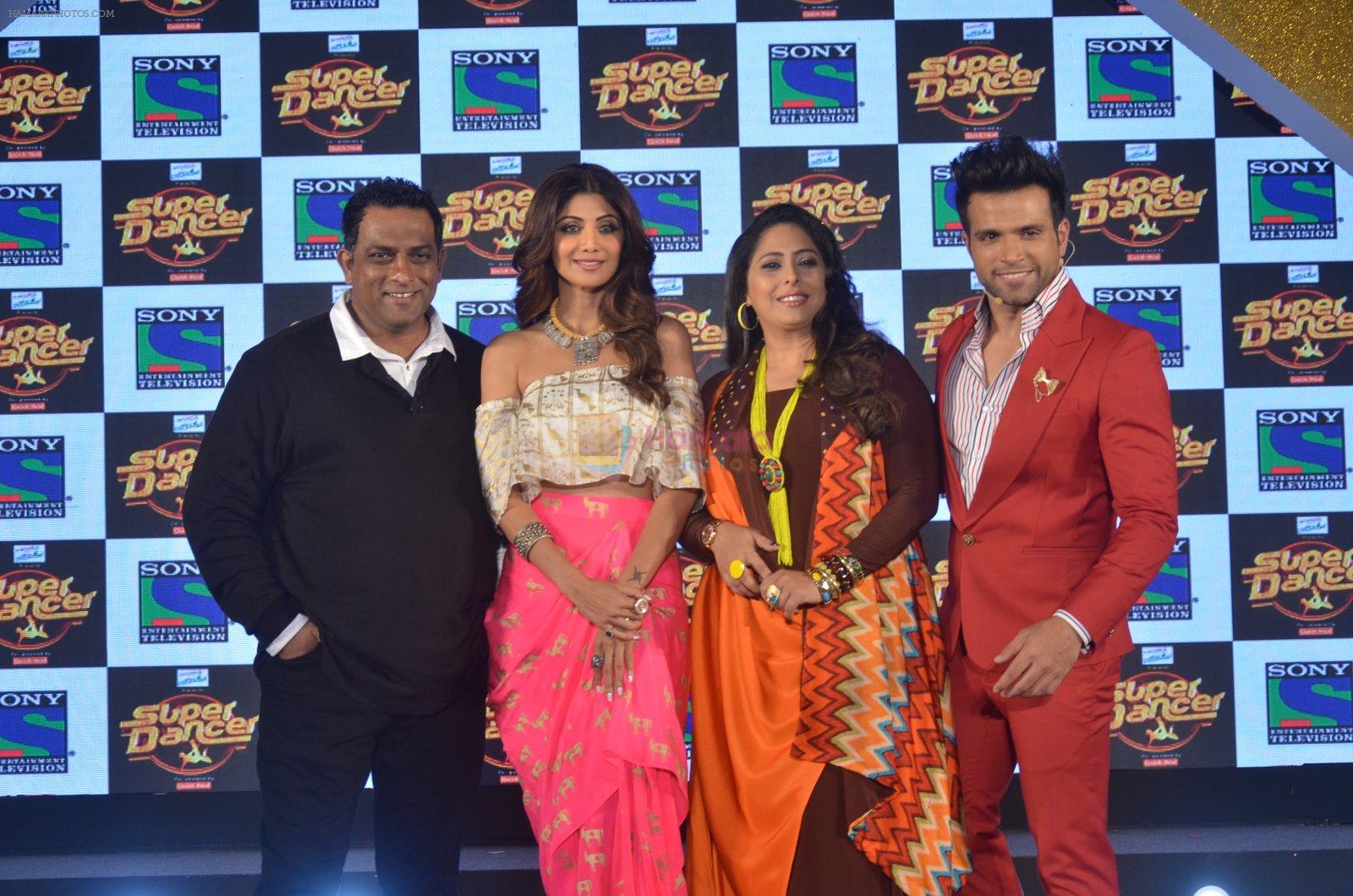Shilpa Shetty, Geeta Kapoor, Anurag Basu at Super Dancer launch on 29th Aug 2016