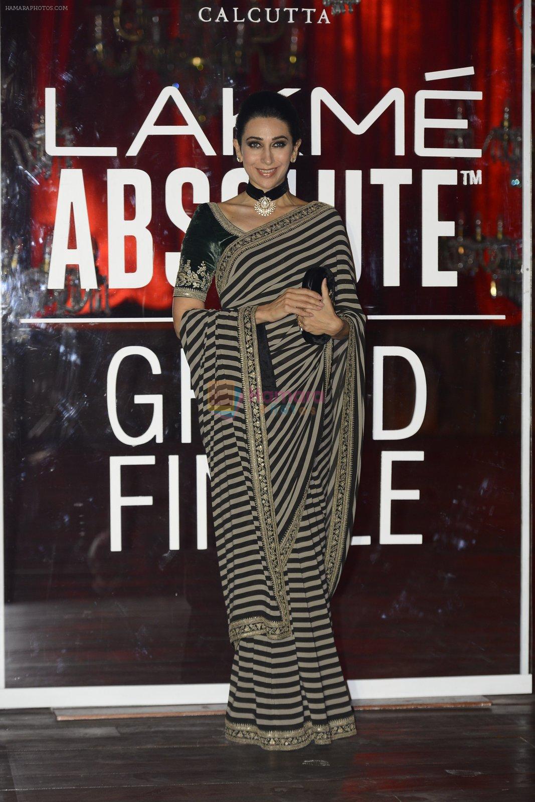 Karisma Kapoor at Sabyasachi Show Grand Finale at Lakme Fashion Week 2016 on 28th Aug 2016