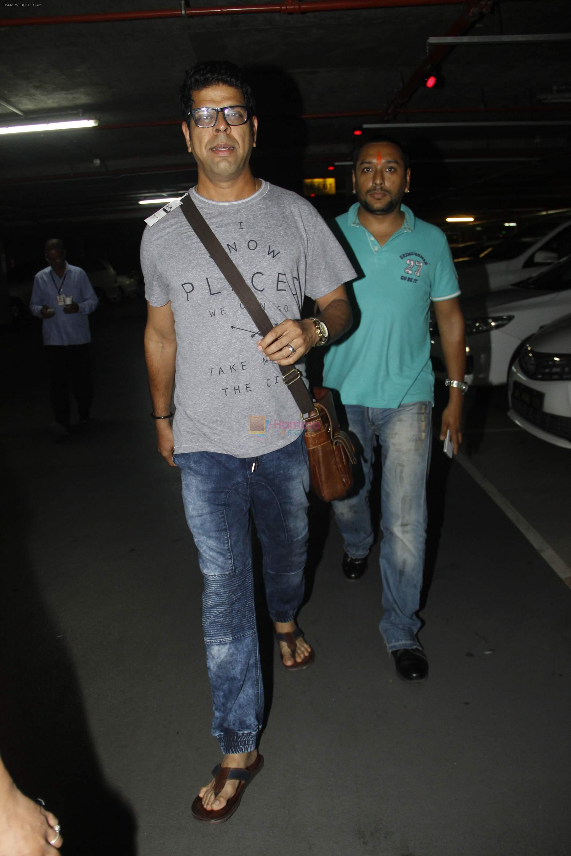 Murli Sharma snapped at airport on 1st Sept 2016