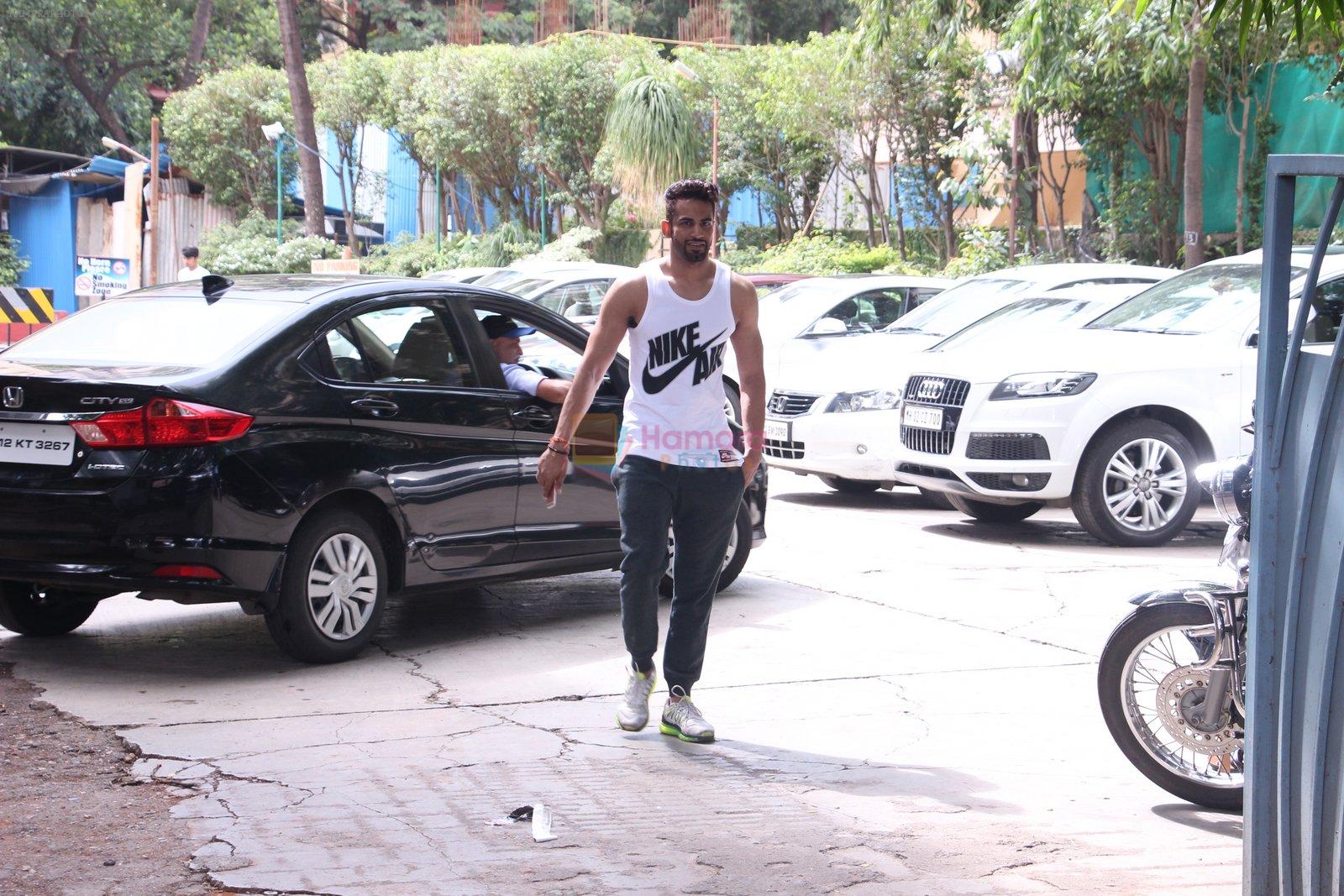 Upen Patel snapped at gym on 2nd Sept 2016